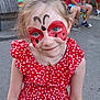Maëlle a rejoint le concours — aidez-le/la à gagner de superbes lots ! child, face_paint, ladybug, red_dress, smile, outdoor, people, blue_eyes, girl, casual_clothing, necklace, earrings, summer, street, happy, cute, portrait, person, playful, event