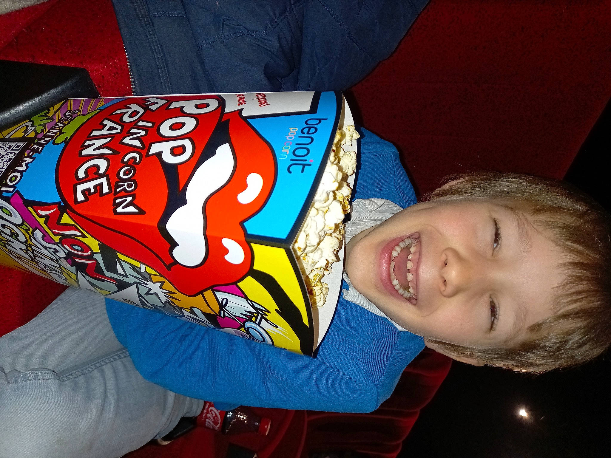 Maxime participe au concours pour gagner de l'argent avec cette photo : baby_toddler_clothing, carmine, child, elbow, electric_blue, finger, food, fun, happy, junk_food, logo, person, sleeve, smile, snack, t_shirt, toddler