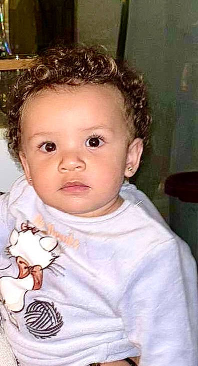 Zeïna a rejoint le concours — aidez-le/la à gagner de superbes lots ! baby, baby_toddler_clothing, blond, cheek, chin, cool, ear, eye, eyebrow, eyelash, forehead, fun, happy, iris, lip, mouth, nose, person, skin, sleeve