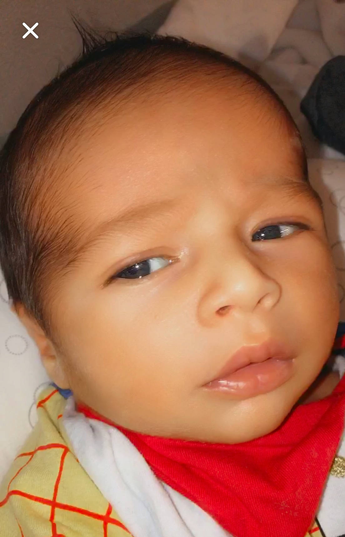 Khalil a rejoint le concours — aidez-le/la à gagner de superbes lots ! baby, baby_toddler_clothing, cheek, child, chin, collar, ear, eyebrow, eyelash, forehead, happy, iris, jaw, lip, mouth, neck, nose, person, skin, toddler