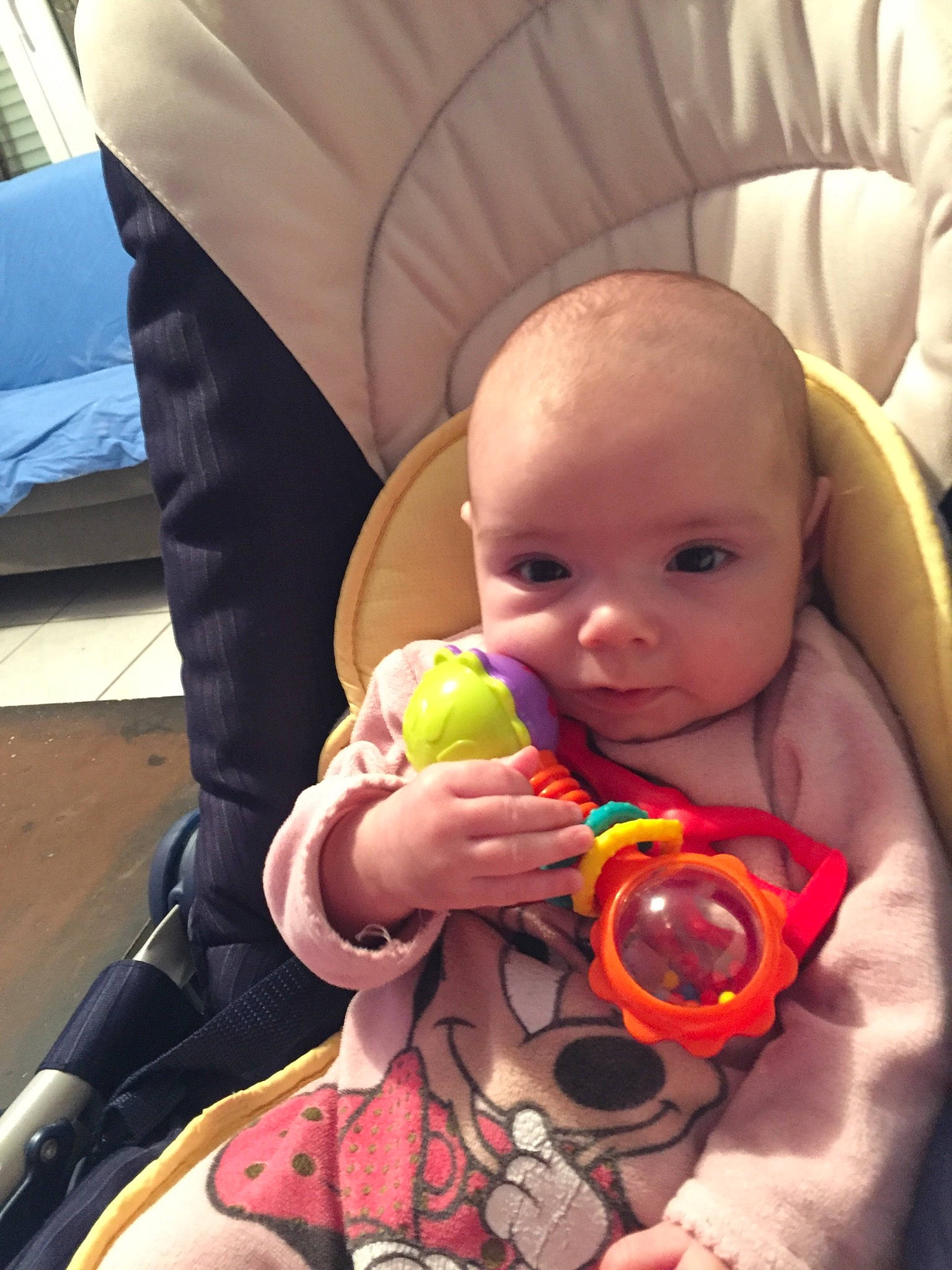 Talya participe au concours pour gagner de l'argent avec cette photo : baby, baby_carriage, baby_products, baby_toys, car_seat, child, eye, finger, mouth, person, product, skin, toddler