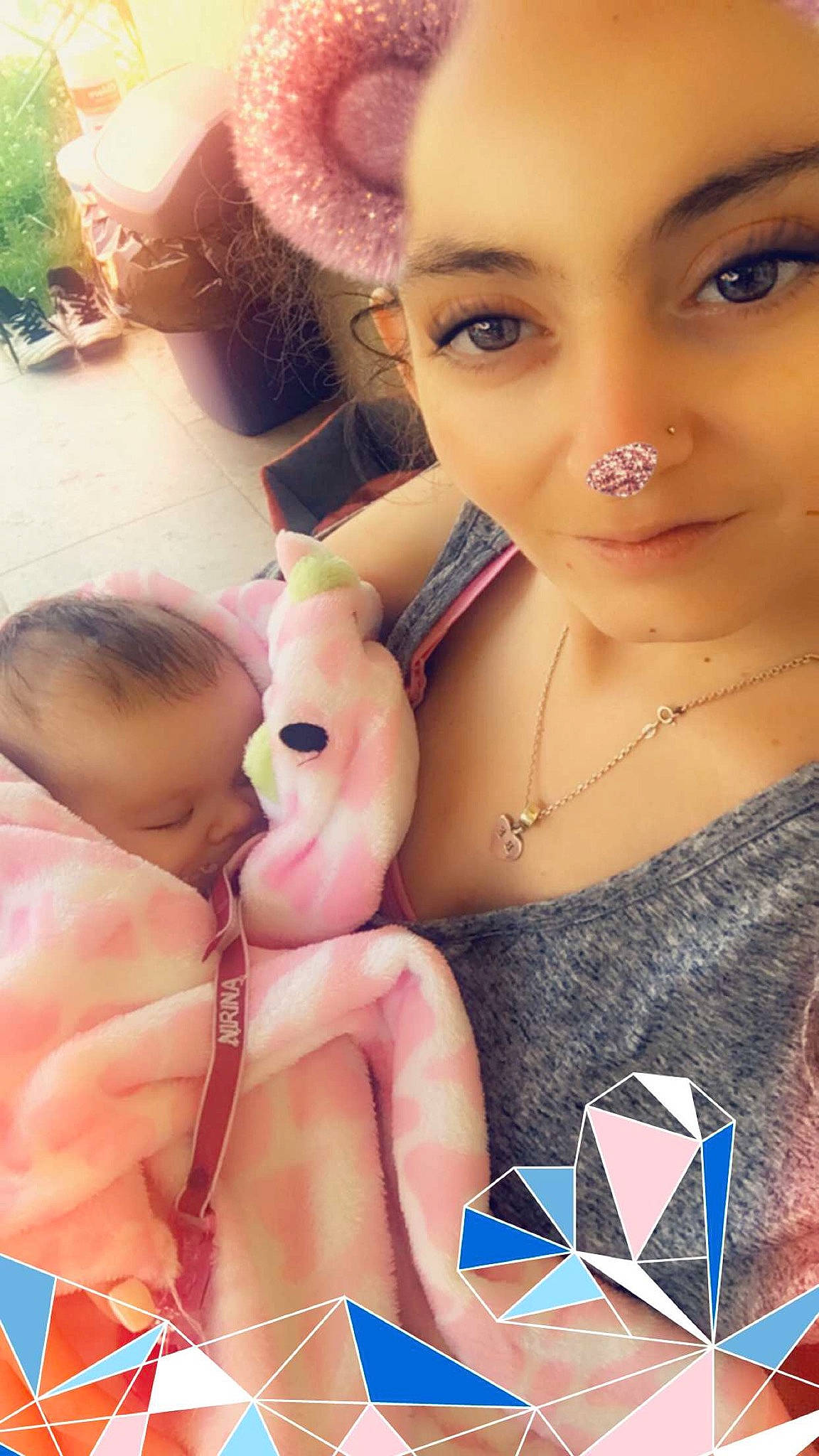 Nirina participe au concours pour gagner de l'argent avec cette photo : cheek, child, daughter, eyebrow, eyelash, face, fun, head, lip, nose, person, photography, selfie, toddler