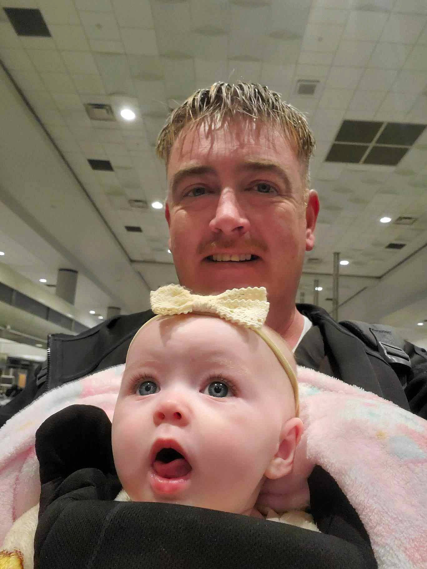 Kandyice is registered to the contest to win money with this photo: cheek, comfort, cool, ear, event, eyebrow, eyelash, eyewear, forehead, fun, gesture, happy, jaw, lip, mouth, neck, nose, person, selfie, skin