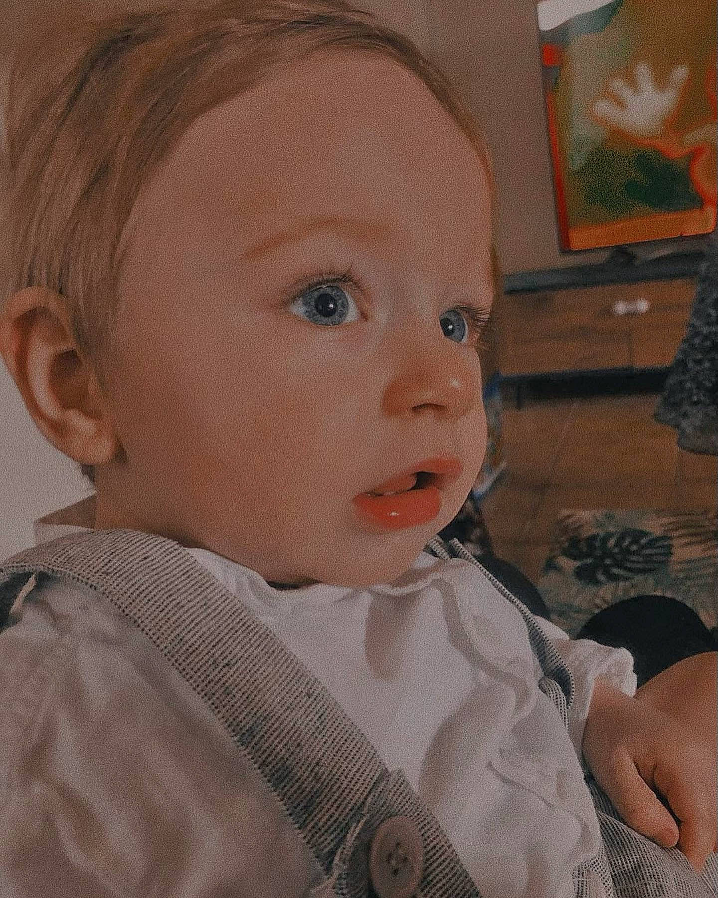 Eyden participe au concours pour gagner de l'argent avec cette photo : art, baby, baby_toddler_clothing, cheek, child, chin, comfort, ear, eye, eyebrow, eyelash, forehead, hairstyle, iris, lip, mouth, nose, person, skin, sleeve