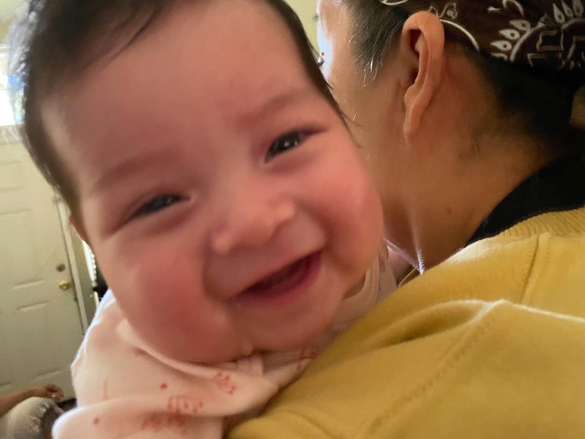 Aria is registered to the contest to win money with this photo: baby, cheek, chin, ear, eye, facial_expression, forehead, gesture, hairstyle, happy, iris, joy, lip, mammal, mouth, nose, person, skin, smile, toddler