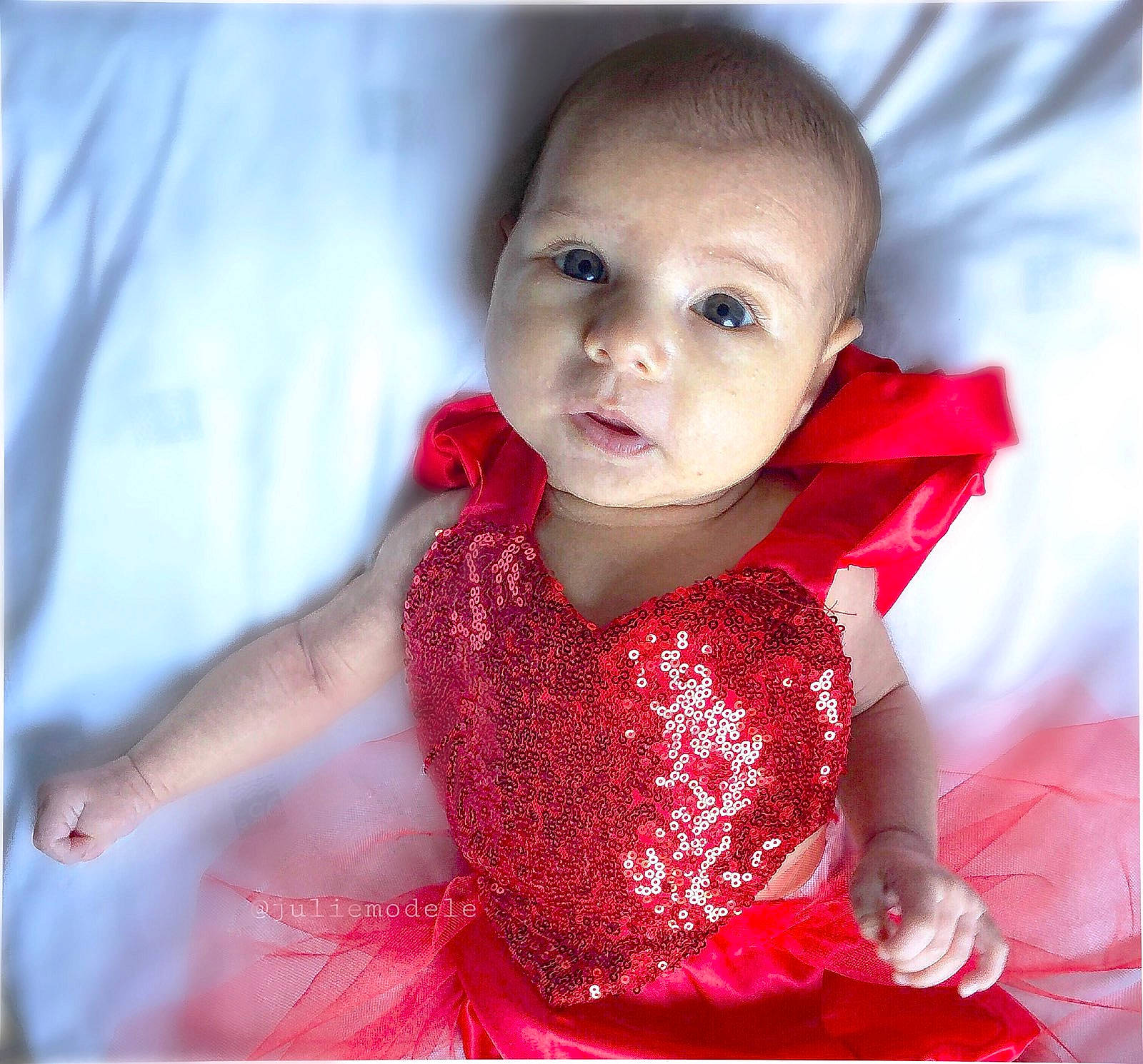 Elvana participe au concours pour gagner de l'argent avec cette photo : baby, cheek, child, child_model, face, head, lip, person, photography, pink, portrait_photography, red, skin, smile, toddler