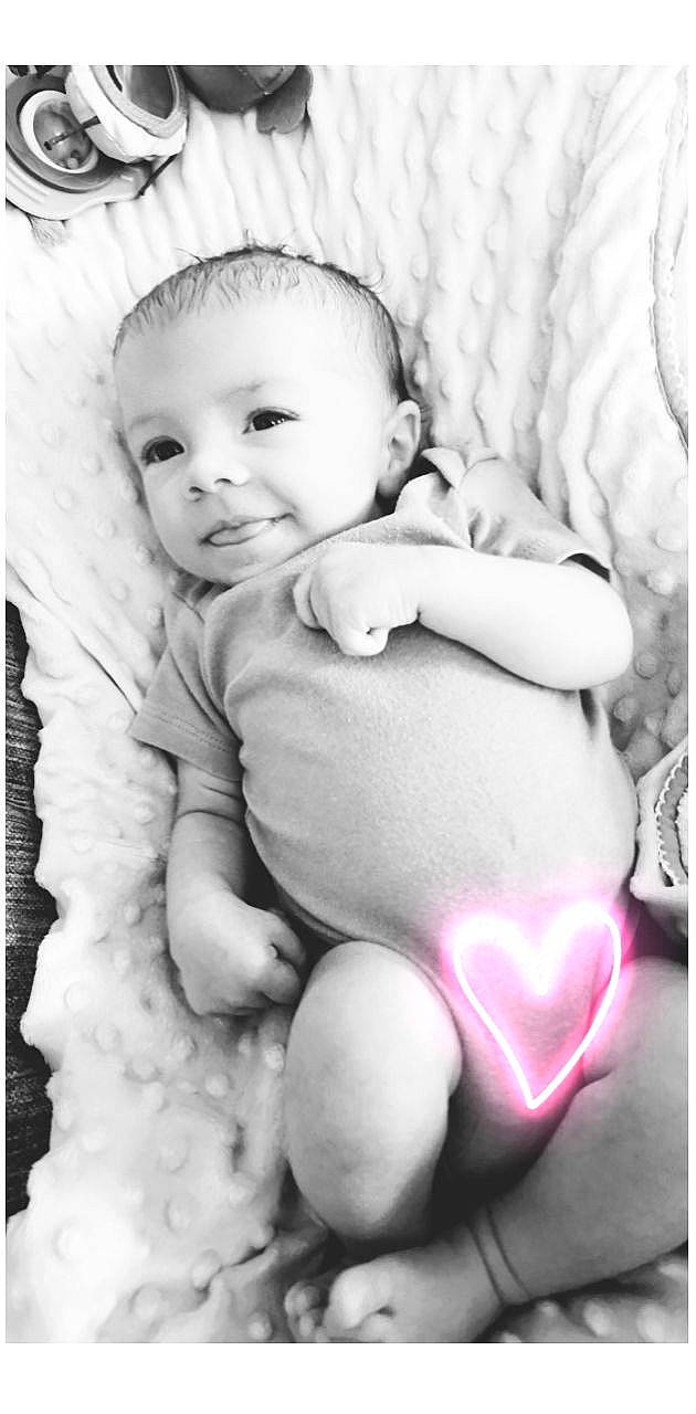 Keylan Luis participe au concours pour gagner de l'argent avec cette photo : baby, baby_toddler_clothing, cheek, comfort, eye, flash_photography, gesture, happy, head, lip, pattern, person, photograph, skin, sleeve, smile, snapshot, stomach, style, toddler