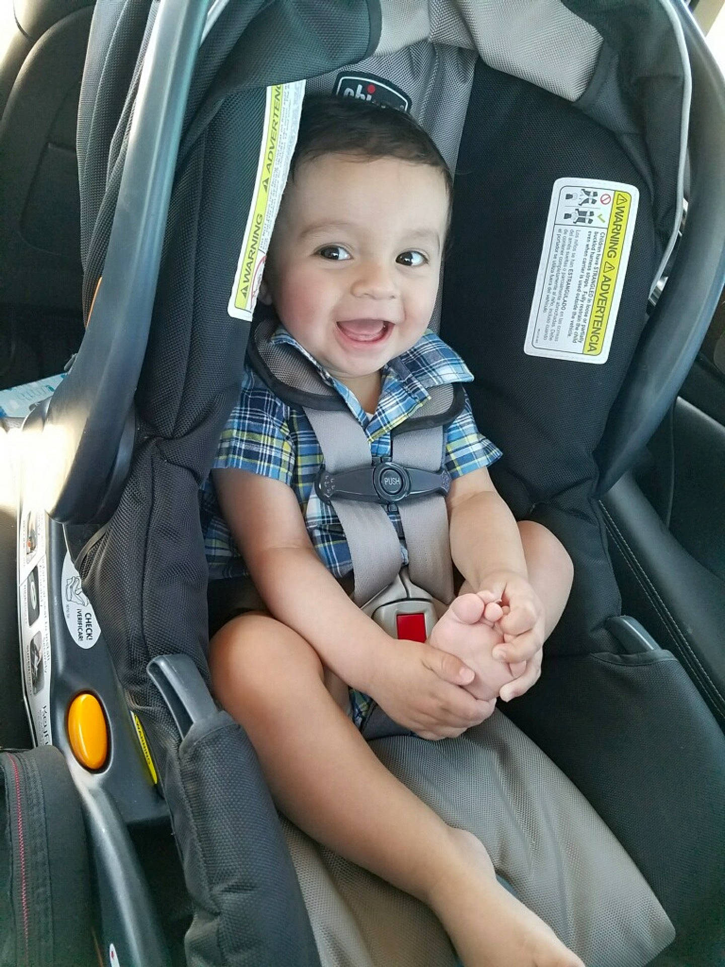 Giovanni is registered to the contest to win money with this photo: automotive_design, baby_carriage, baby_products, car, car_seat, car_seat_cover, child, cool, day, family_car, girl, joy, luxury_vehicle, motor_vehicle, person, product, seat_belt, sitting, toddler, vehicle