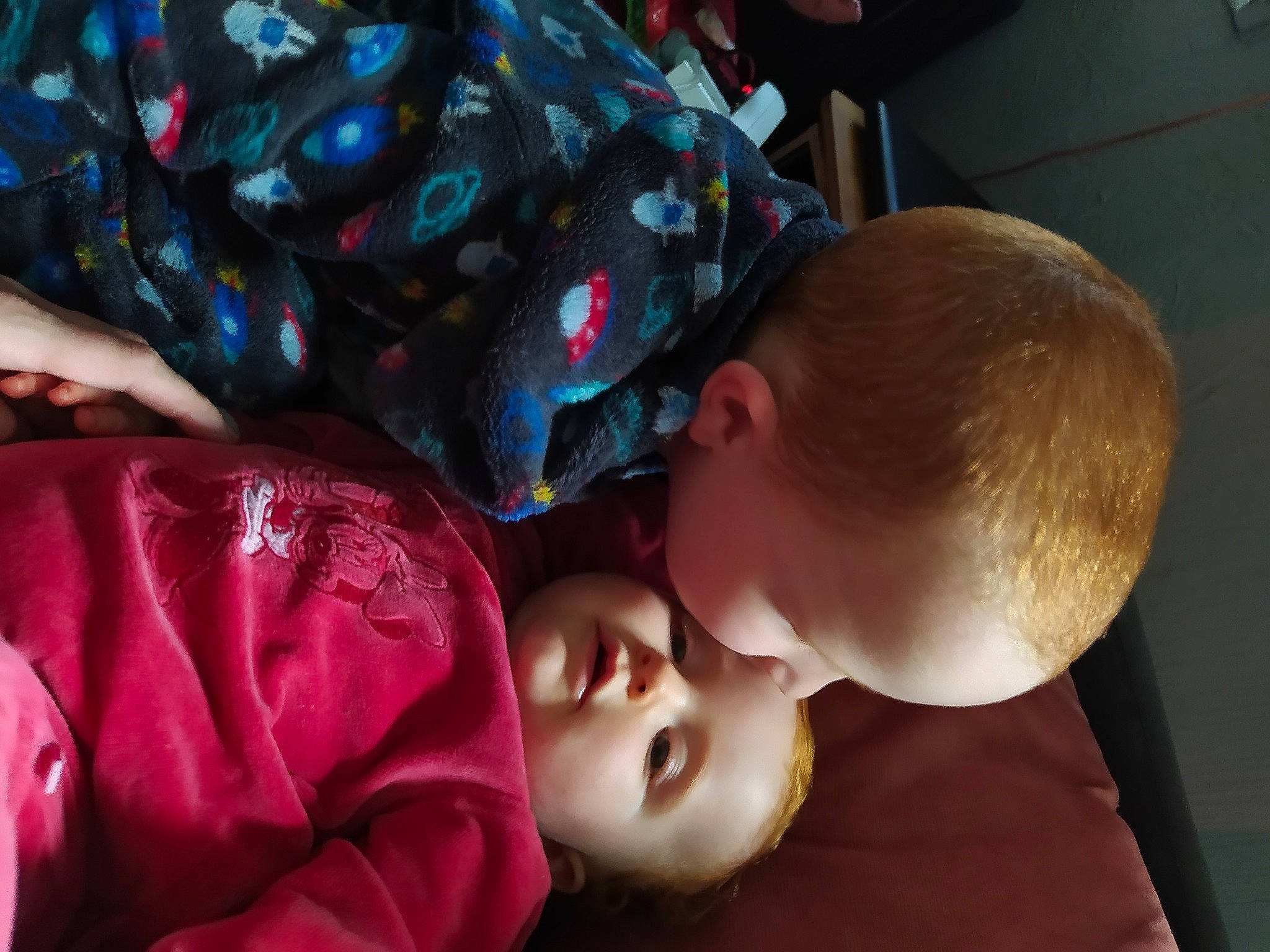 Celia participe au concours pour gagner de l'argent avec cette photo : baby, baby_toddler_clothing, cheek, child, comfort, ear, fun, happy, human, mammal, mouth, nose, pattern, person, product, room, sitting, skin, textile, toddler