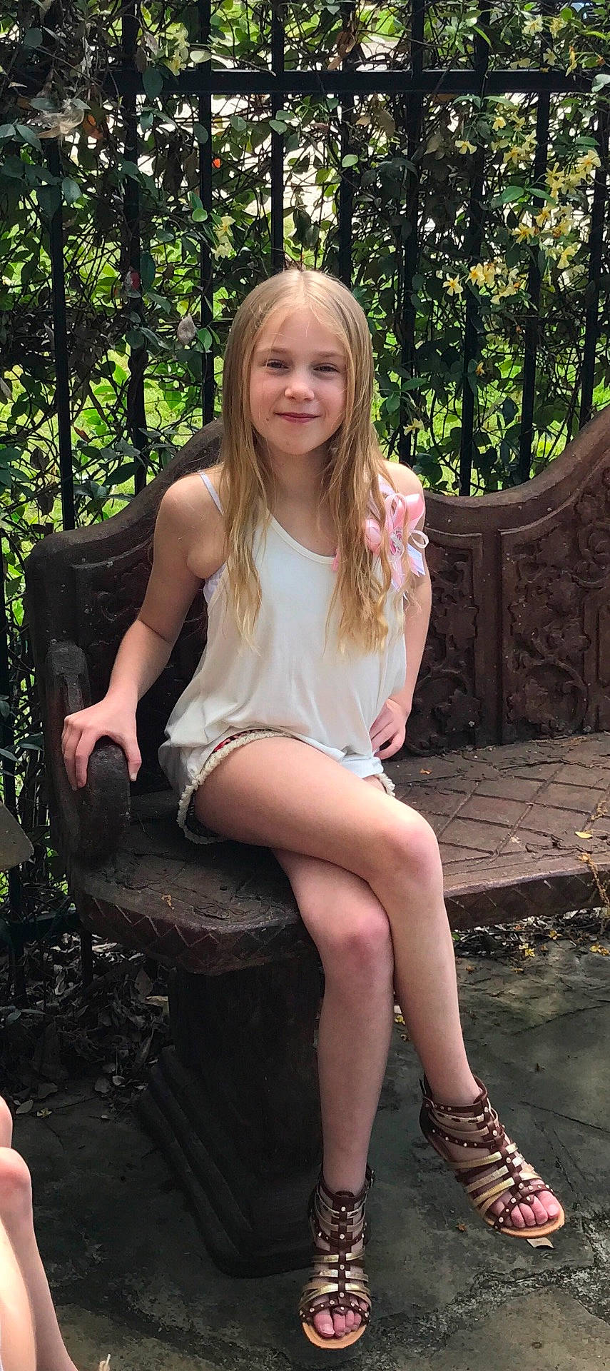 Madison Jade Landry is registered to the contest to win money with this photo: abdomen, beauty, blond, fun, girl, hand, human_body, human_hair_color, joy, lady, leg, long_hair, person, photo_shoot, sitting, smile, thigh, tree, trunk, vacation