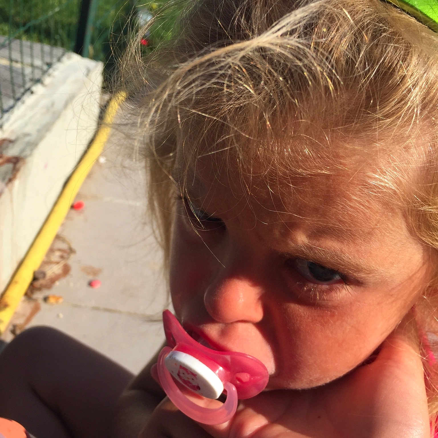Marion participe au concours pour gagner de l'argent avec cette photo : child, ear, face, fun, mouth, neck, nose