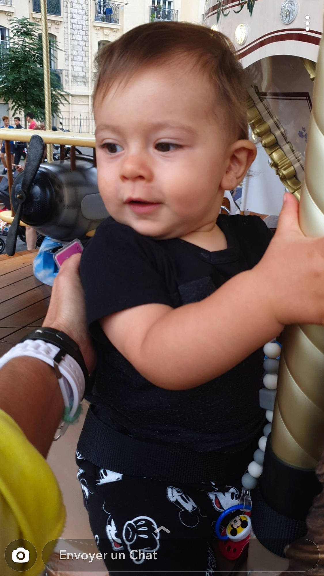 Nelio a rejoint le concours — aidez-le/la à gagner de superbes lots ! arm, baby, cheek, child, finger, person, skin, smile, thumb, toddler