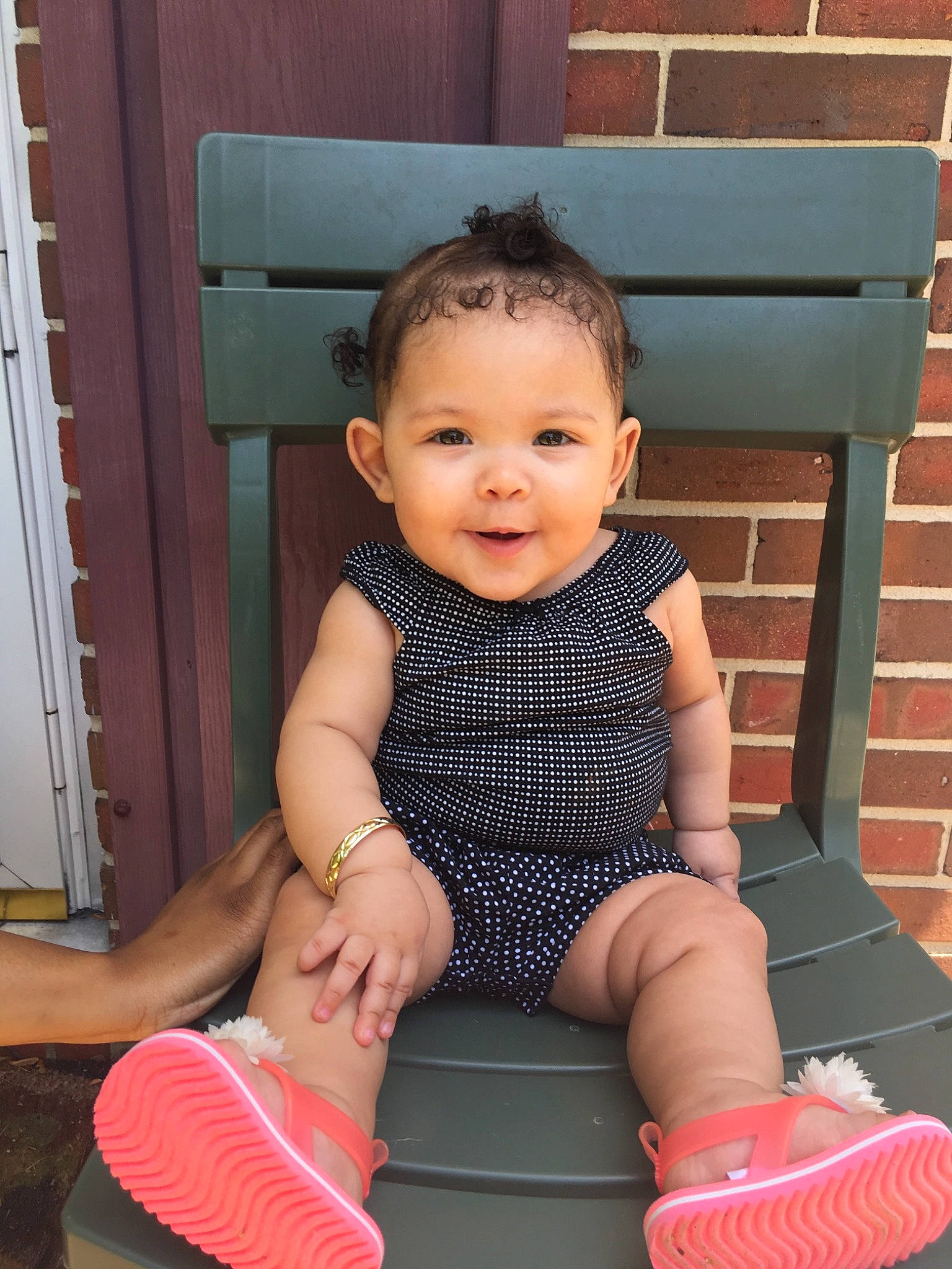 Kamyra is registered to the contest to win money with this photo: baby, baby_toddler_clothing, cheek, child, face, leg, person, pink, sitting, skin, toddler