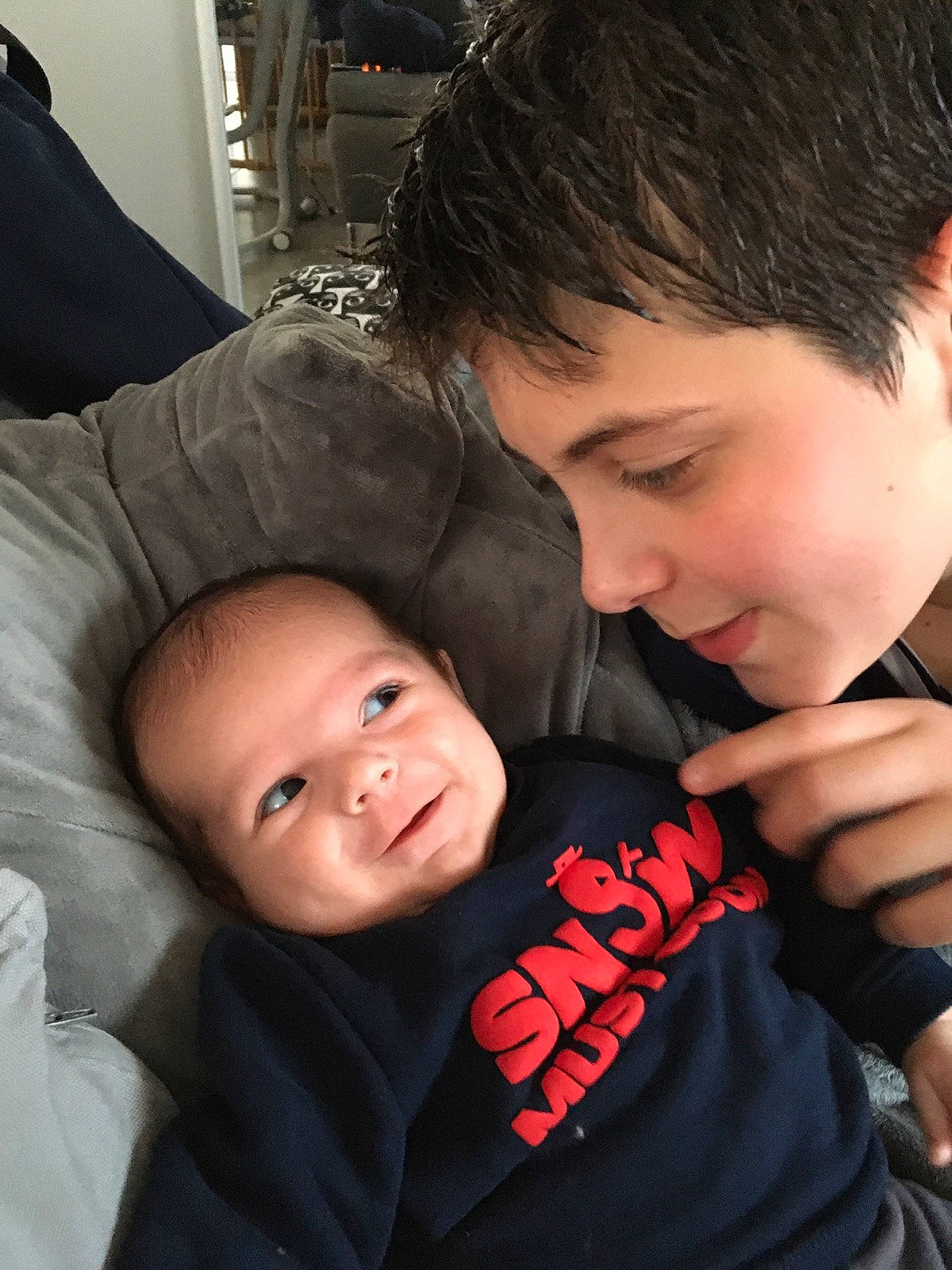 Célestin a rejoint le concours — aidez-le/la à gagner de superbes lots ! baby, cheek, chin, comfort, cool, ear, eyebrow, eyelash, finger, flash_photography, forehead, gesture, hairstyle, happy, mammal, mouth, nose, person, skin, sleeve