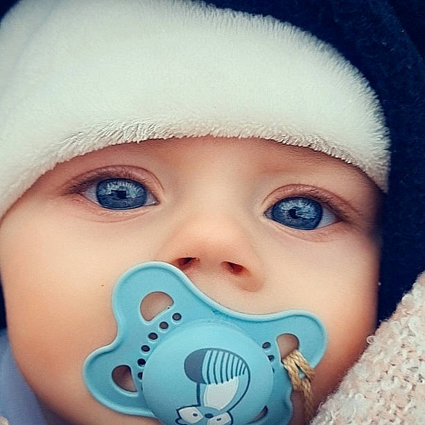 Benjamin a rejoint le concours — aidez-le/la à gagner de superbes lots ! baby, baby_sleeping, baby_toddler_clothing, cap, cheek, chin, cool, eyebrow, eyelash, happy, head, headgear, headwear, iris, lip, mouth, nose, organ, person, skin