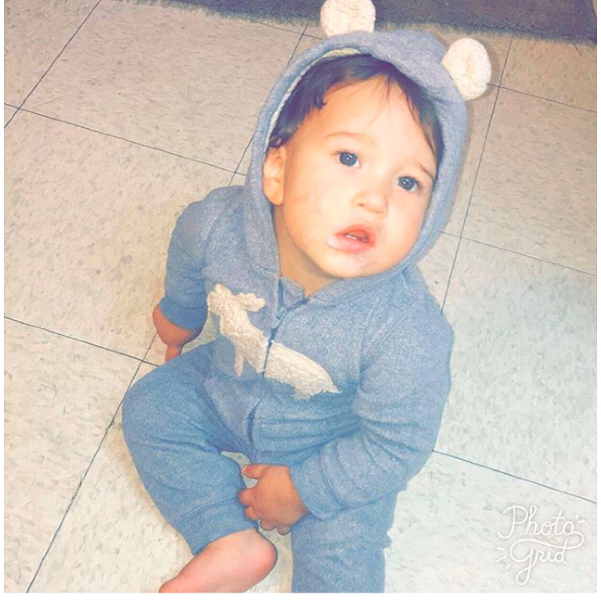 Kota is registered to the contest to win money with this photo: blue, child, human_positions, infant, person, product, toddler