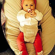 Chlea participe au concours pour gagner de l'argent avec cette photo :