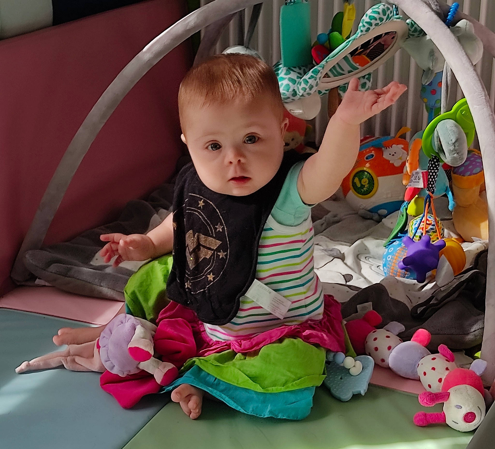 Keyla a rejoint le concours — aidez-le/la à gagner de superbes lots ! baby, baby_products, baby_toddler_clothing, baby_toys, cheek, child, person, play, product, room, sitting, skin, toddler, toy