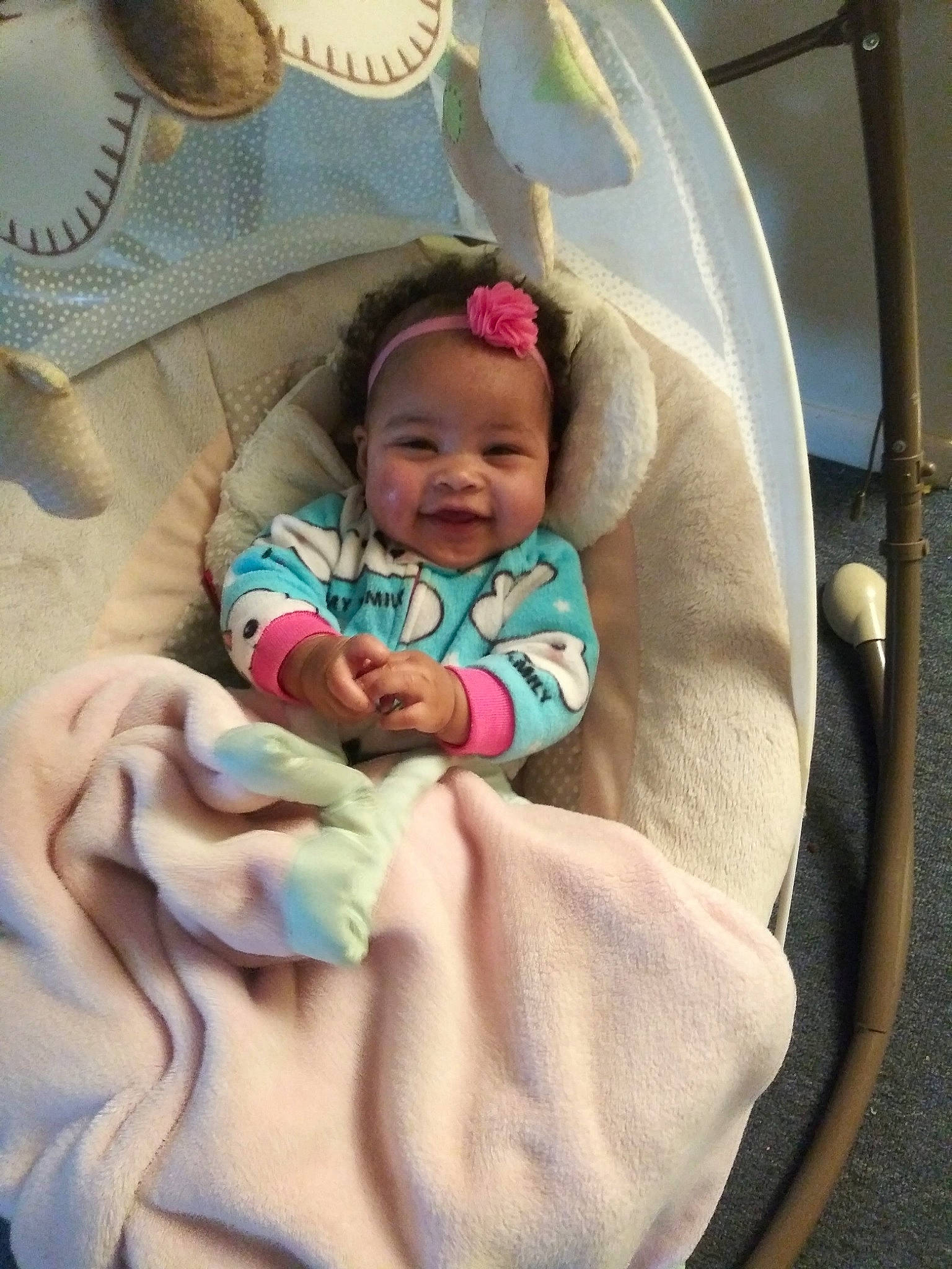 Dayanna is registered to the contest to win money with this photo: baby, baby_products, baby_safety, baby_sleeping, bedtime, birth, child, infant_bed, person, product, toddler