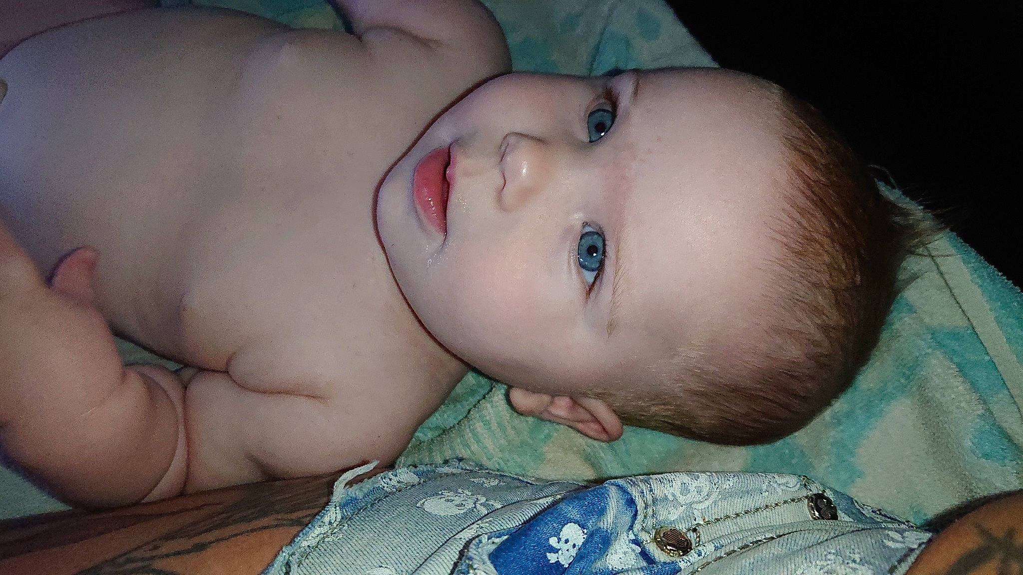 Lycia a rejoint le concours — aidez-le/la à gagner de superbes lots ! baby, cheek, chest, child, chin, close_up, ear, eye, eyebrow, face, forehead, head, iris, lip, mouth, muscle, neck, nose, organ, person