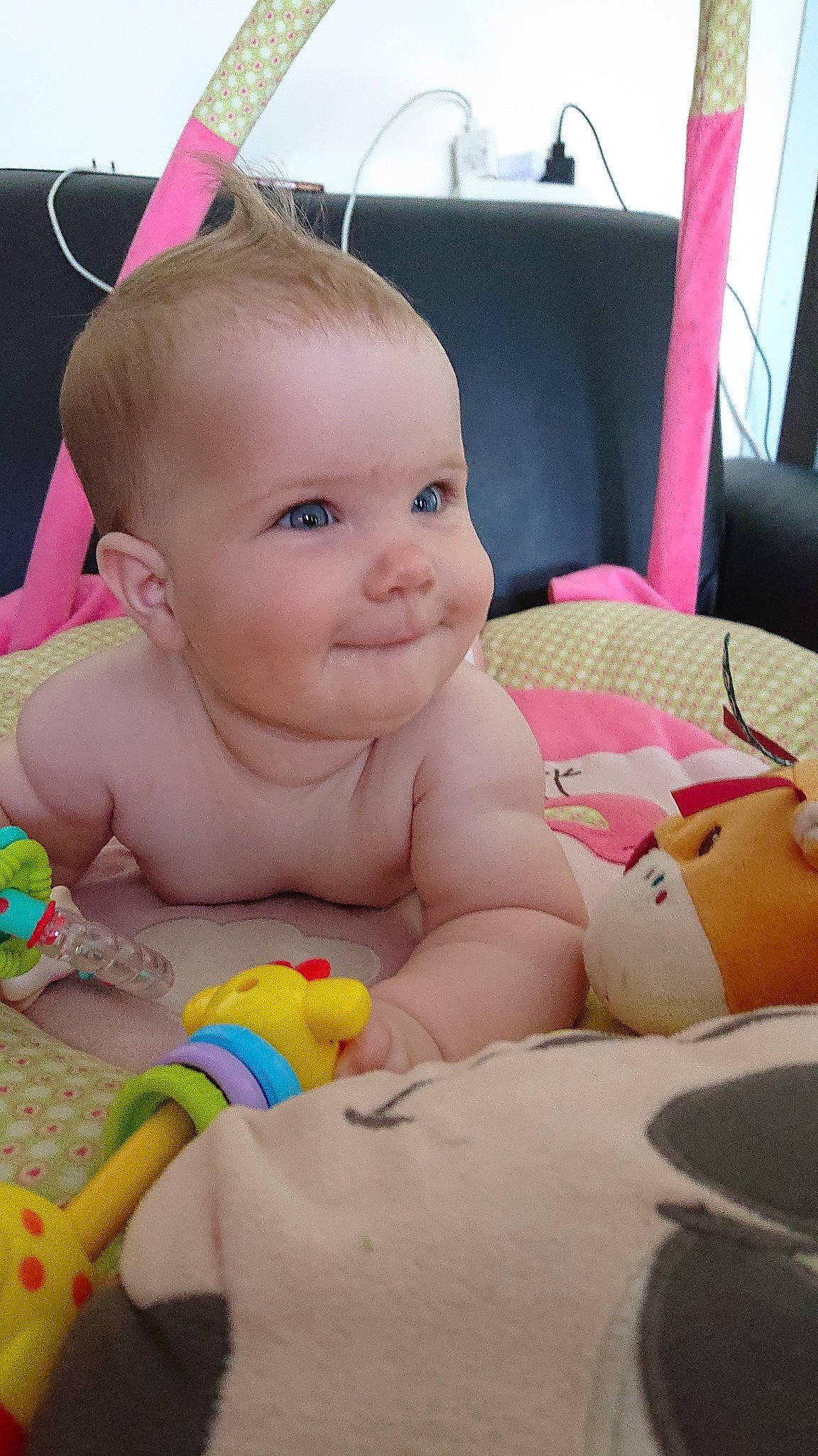 Lycia a rejoint le concours — aidez-le/la à gagner de superbes lots ! baby, cheek, child, face, head, lip, person, pink, play, product, skin, smile, toddler, toy