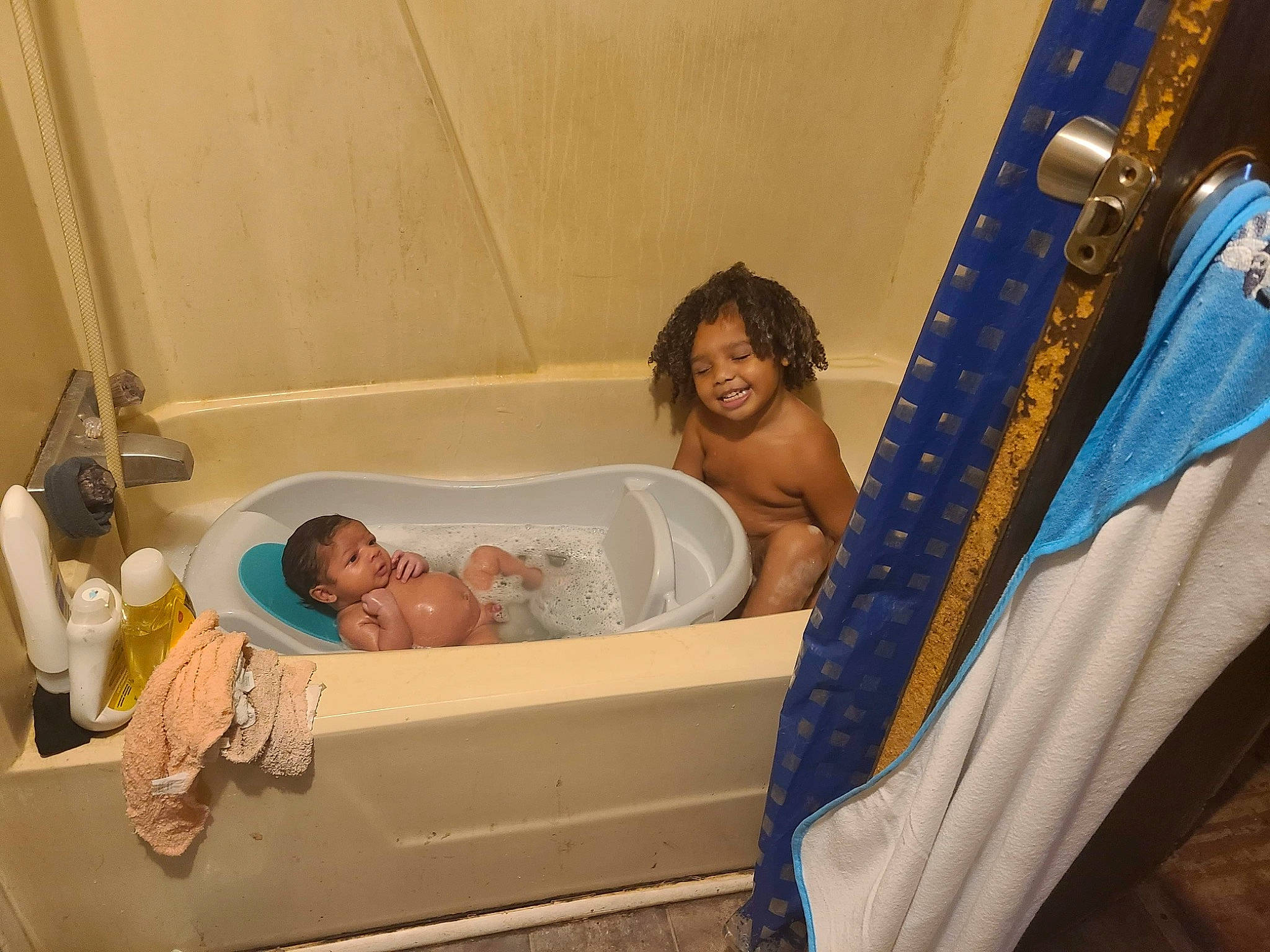 Azjuan joined the competition — help win amazing prizes! baby, baby_products, bathing, bathroom, bathtub, child, comfort, event, fun, hospital, joy, leisure, linens, person, personal_care, plumbing, room, smile, textile, toddler