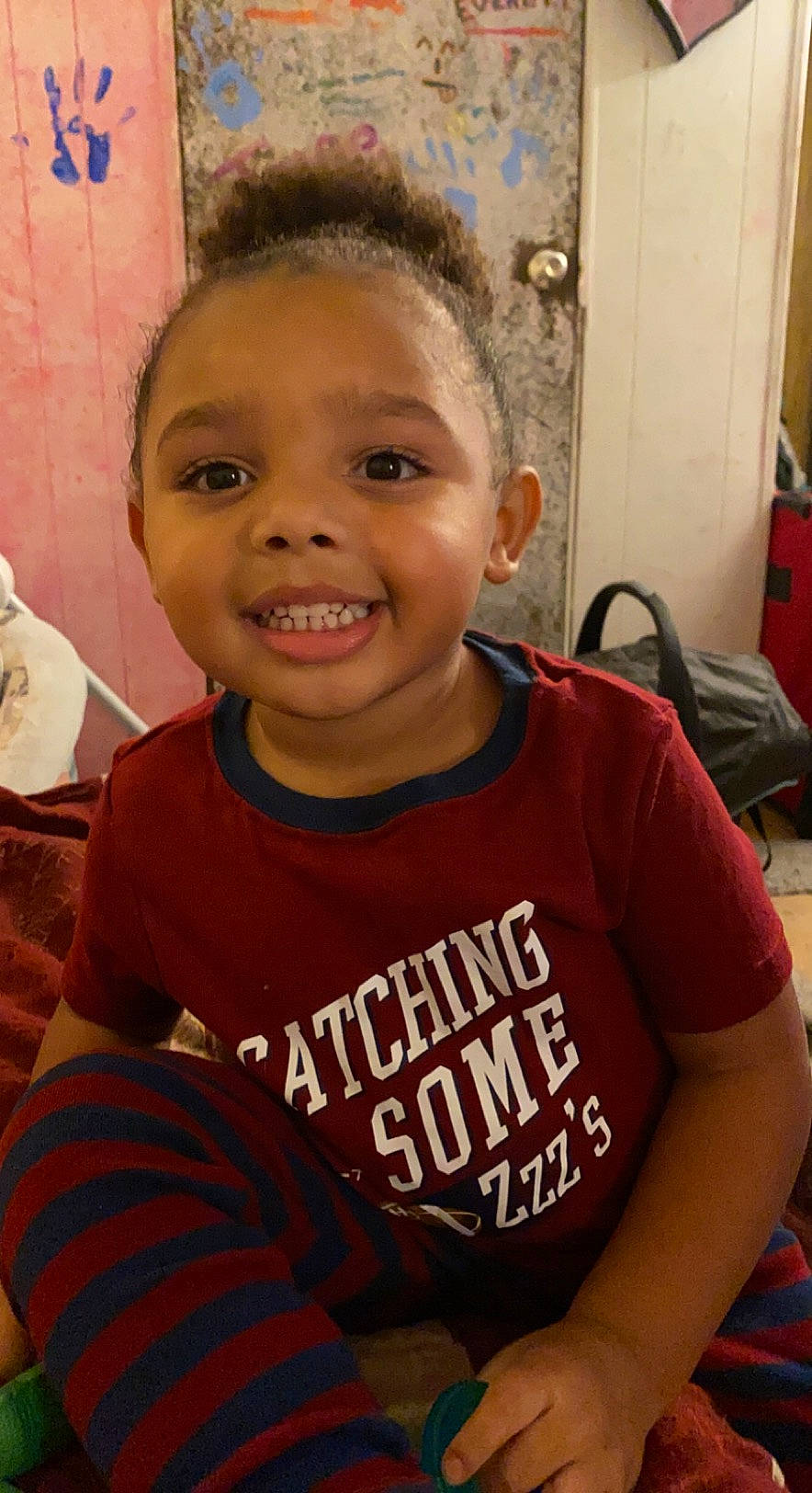 Malcolm is registered to the contest to win money with this photo: cheek, chin, eye, eyebrow, facial_expression, forehead, hair, hairstyle, happy, head, human_body, iris, joy, lip, mammal, mouth, neck, nose, person, skin