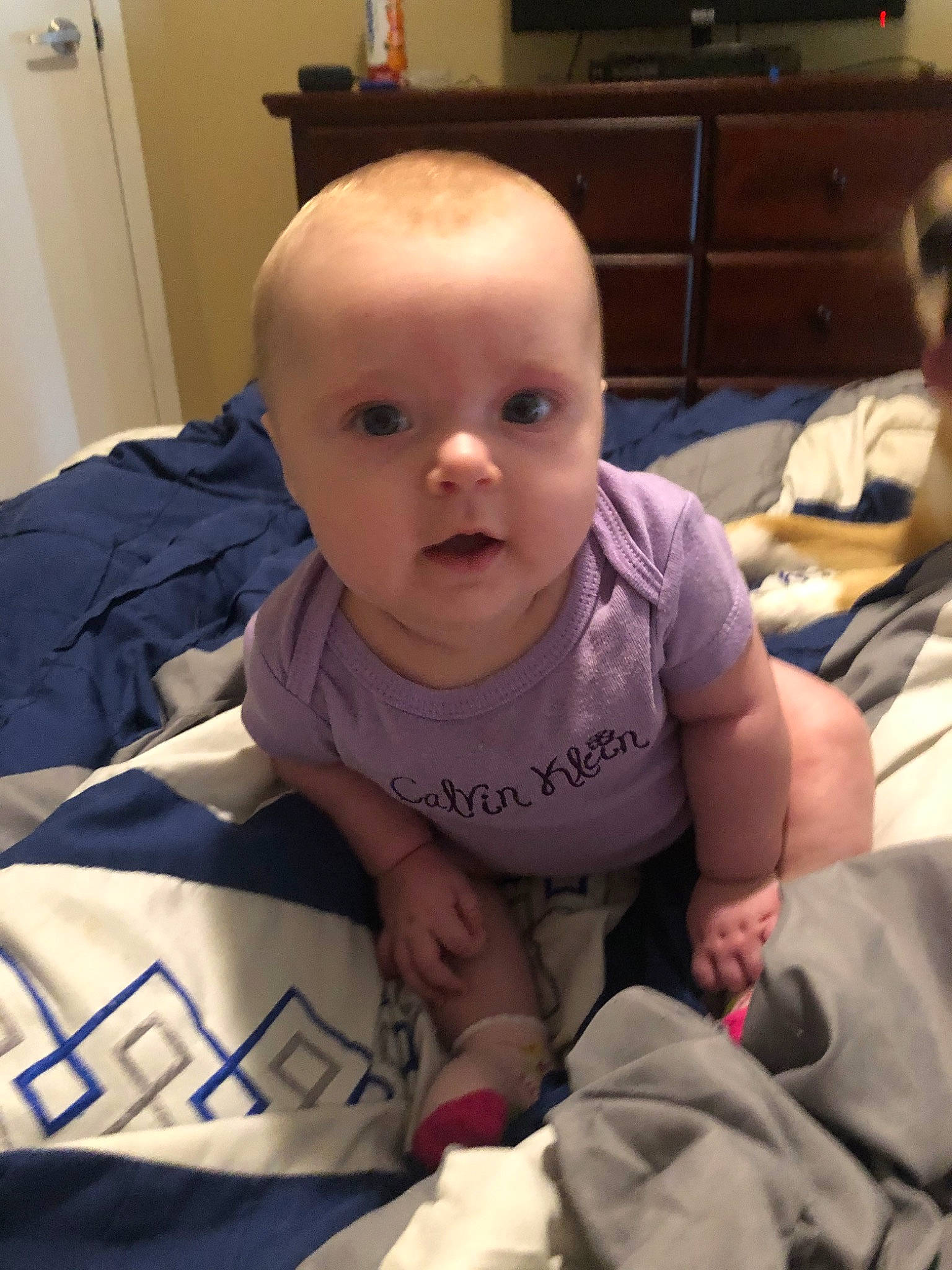 Marjorie participe au concours pour gagner de l'argent avec cette photo : baby, cheek, child, head, mouth, person, toddler