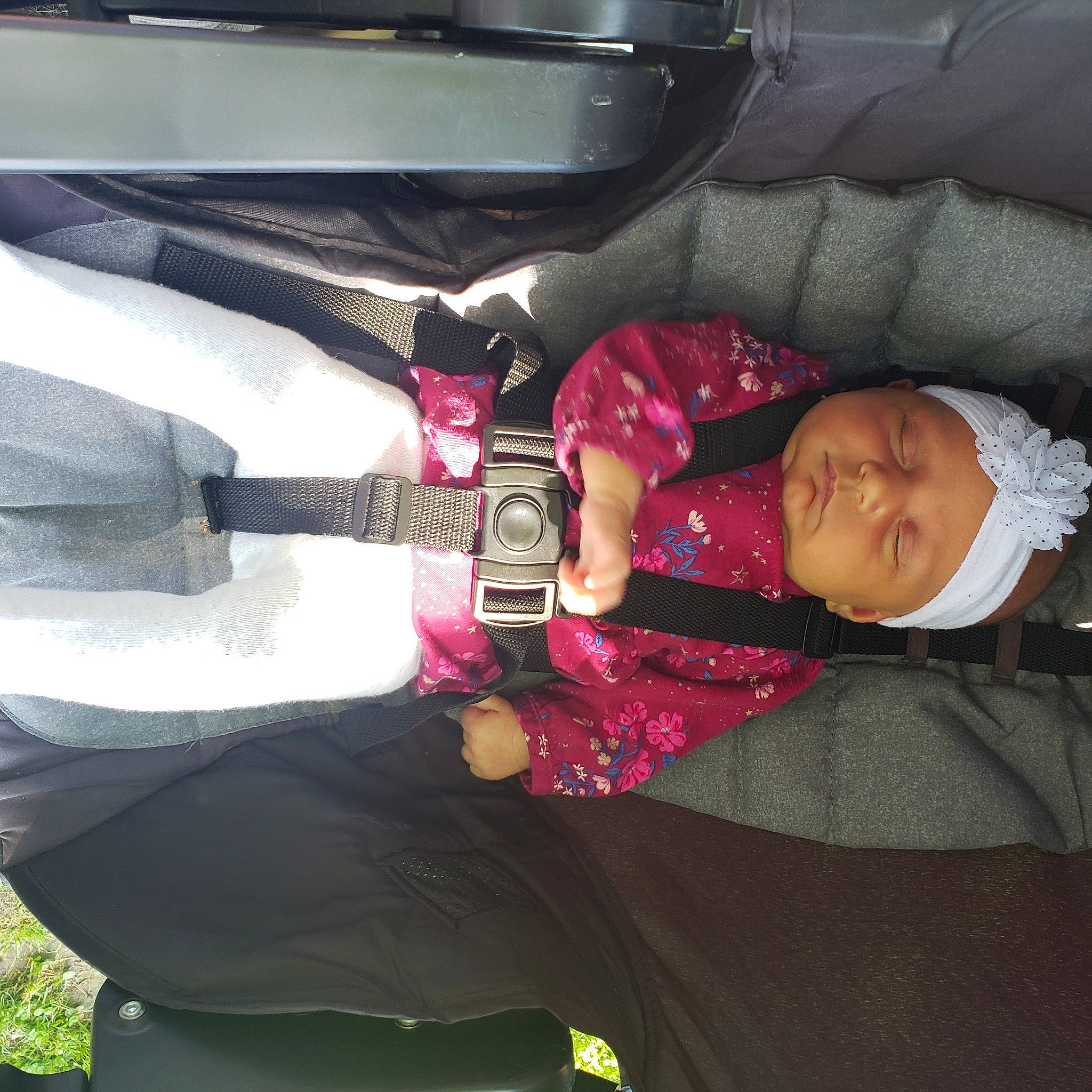 Journey is registered to the contest to win money with this photo: auto_part, automotive_exterior, baby_products, car_seat, car_seat_cover, carmine, comfort, family_car, fun, headwear, lap, luxury_vehicle, magenta, motor_vehicle, passenger, person, textile, toddler, vehicle, vehicle_door