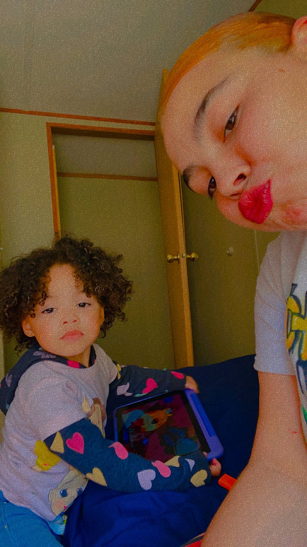 London joined the competition — help win amazing prizes! cheek, ear, eye, eyelash, face, facial_expression, fun, hairstyle, happy, head, human_body, iris, jaw, joint, mouth, neck, nose, organ, person, shoulder