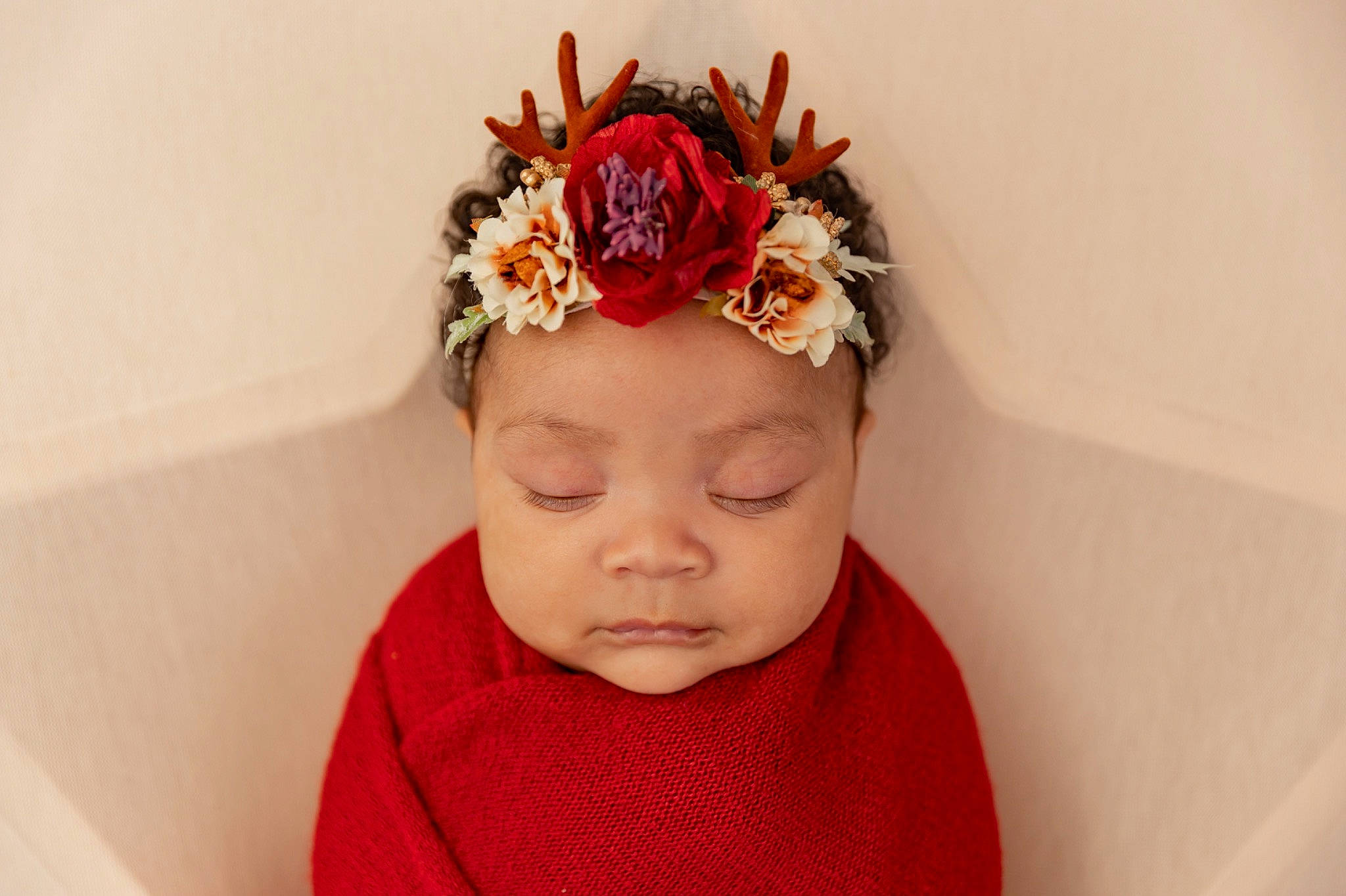 Journee is registered to the contest to win money with this photo: baby, baby_toddler_clothing, bridal_accessory, costume_hat, crown, dress, ear, eyelash, fashion_accessory, fashion_design, hair, hair_accessory, happy, headband, headgear, headpiece, headwear, jewellery, magenta, peach