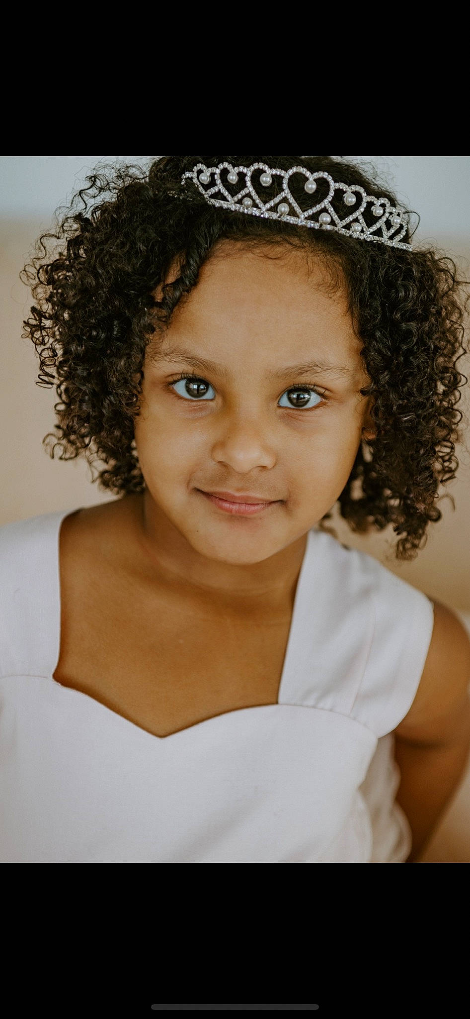 Adalina is registered to the contest to win money with this photo: black_hair, chin, cool, eyebrow, eyelash, facial_expression, fashion, flash_photography, forehead, hair, hairstyle, happy, head, headpiece, joy, lip, neck, person, ringlet, shoulder