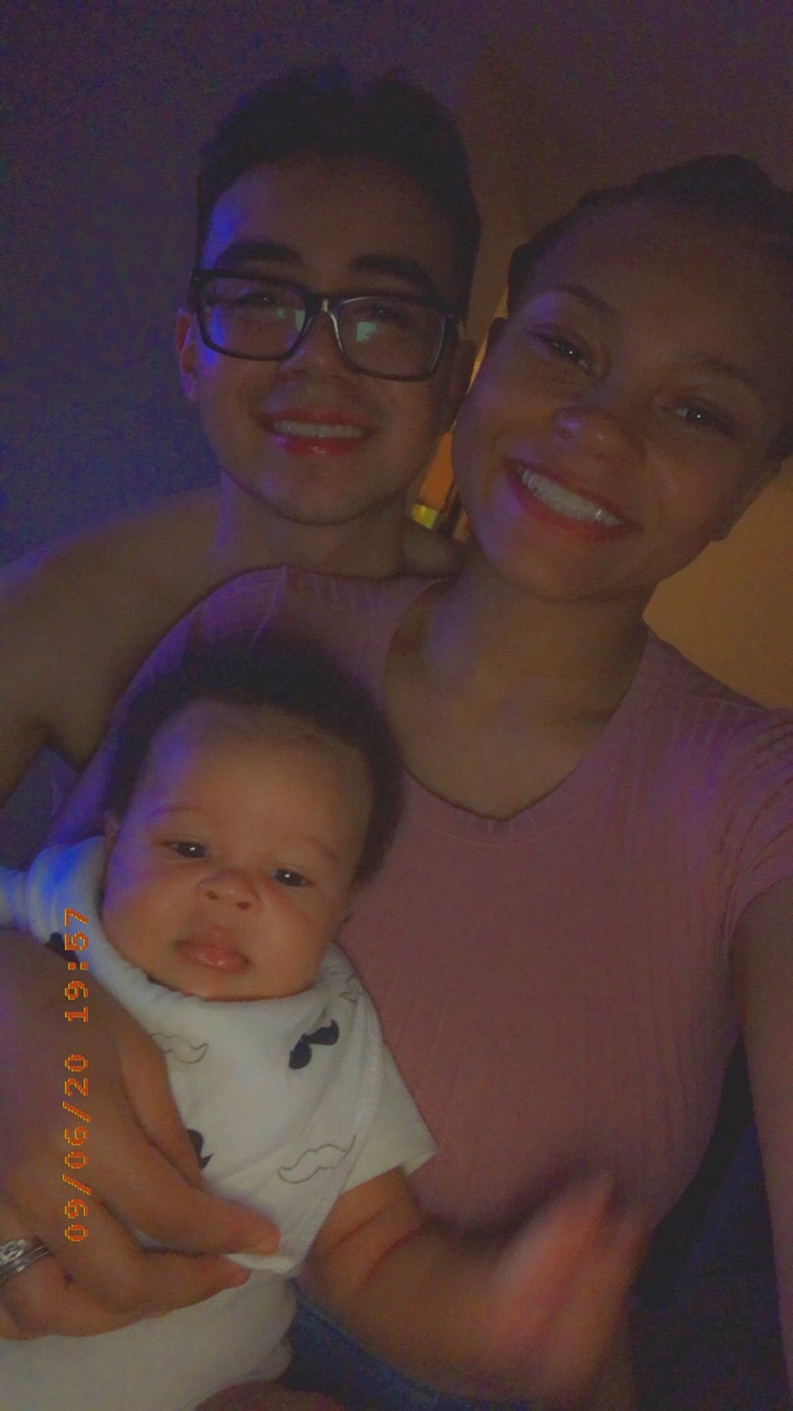 Ezikai is registered to the contest to win money with this photo: baby, cheek, child, face, fun, glasses, happy, head, iris, joy, nose, person, skin, smile, toddler, under_exposed