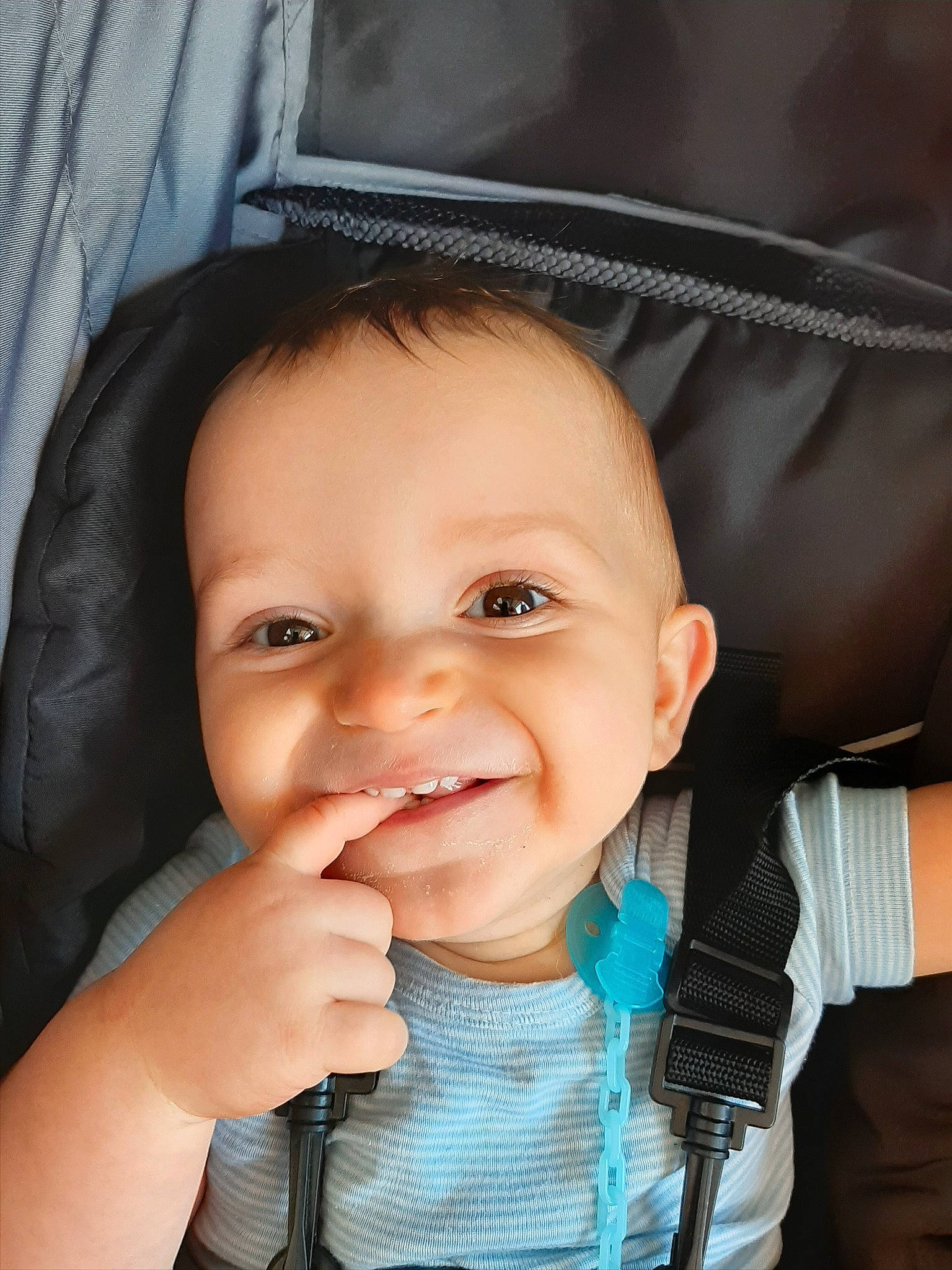 Juanito participe au concours pour gagner de l'argent avec cette photo : baby, beauty, cheek, child, chin, eye, eyebrow, face, facial_expression, forehead, head, iris, joy, lip, mouth, nose, organ, person, product, skin