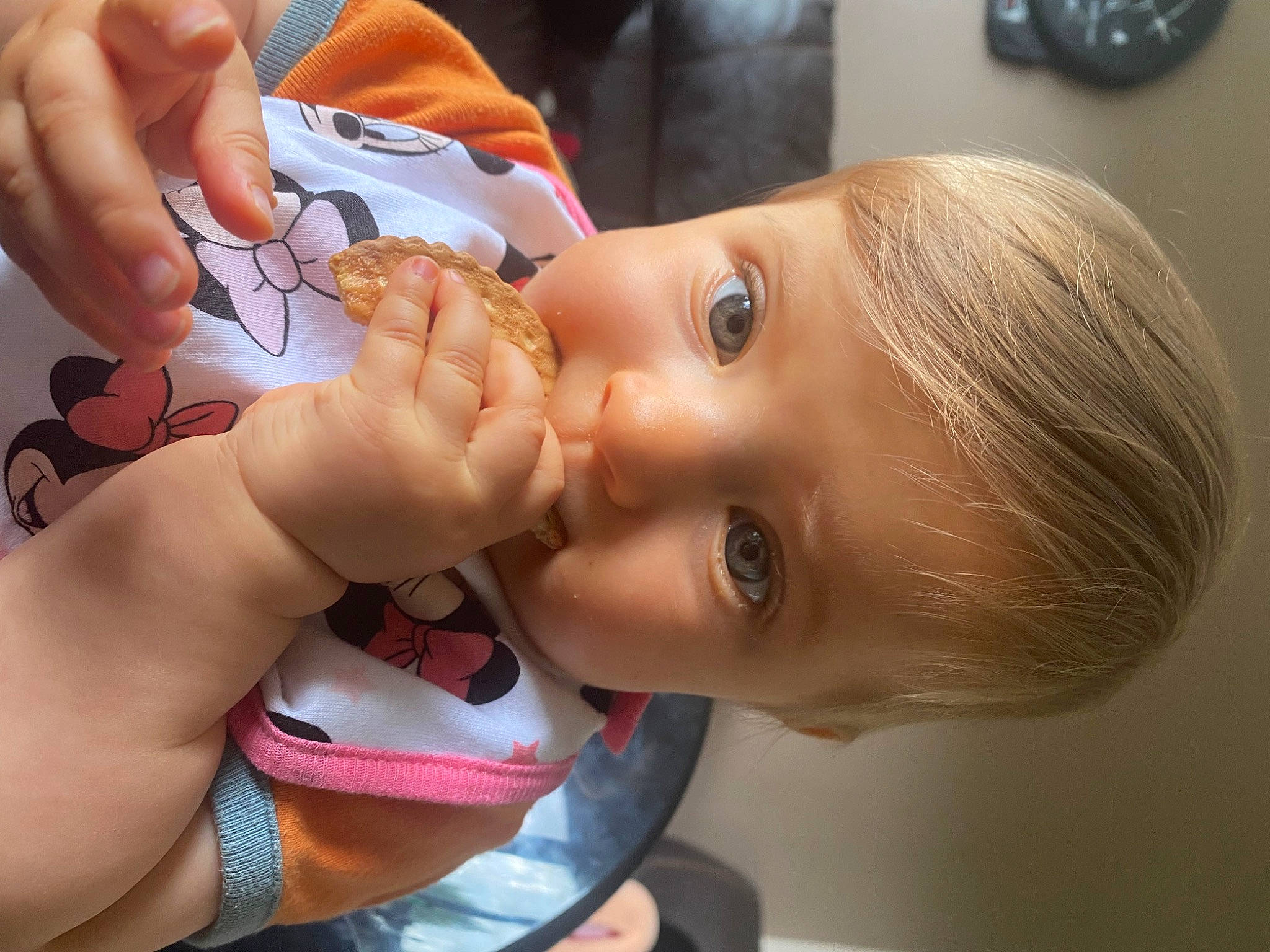 Joyce a rejoint le concours — aidez-le/la à gagner de superbes lots ! baby, baby_food, baby_products, bathing, cheek, chest, child, ear, eyebrow, eyelash, finger, fun, lip, mouth, nail, neck, nose, person, skin, thumb