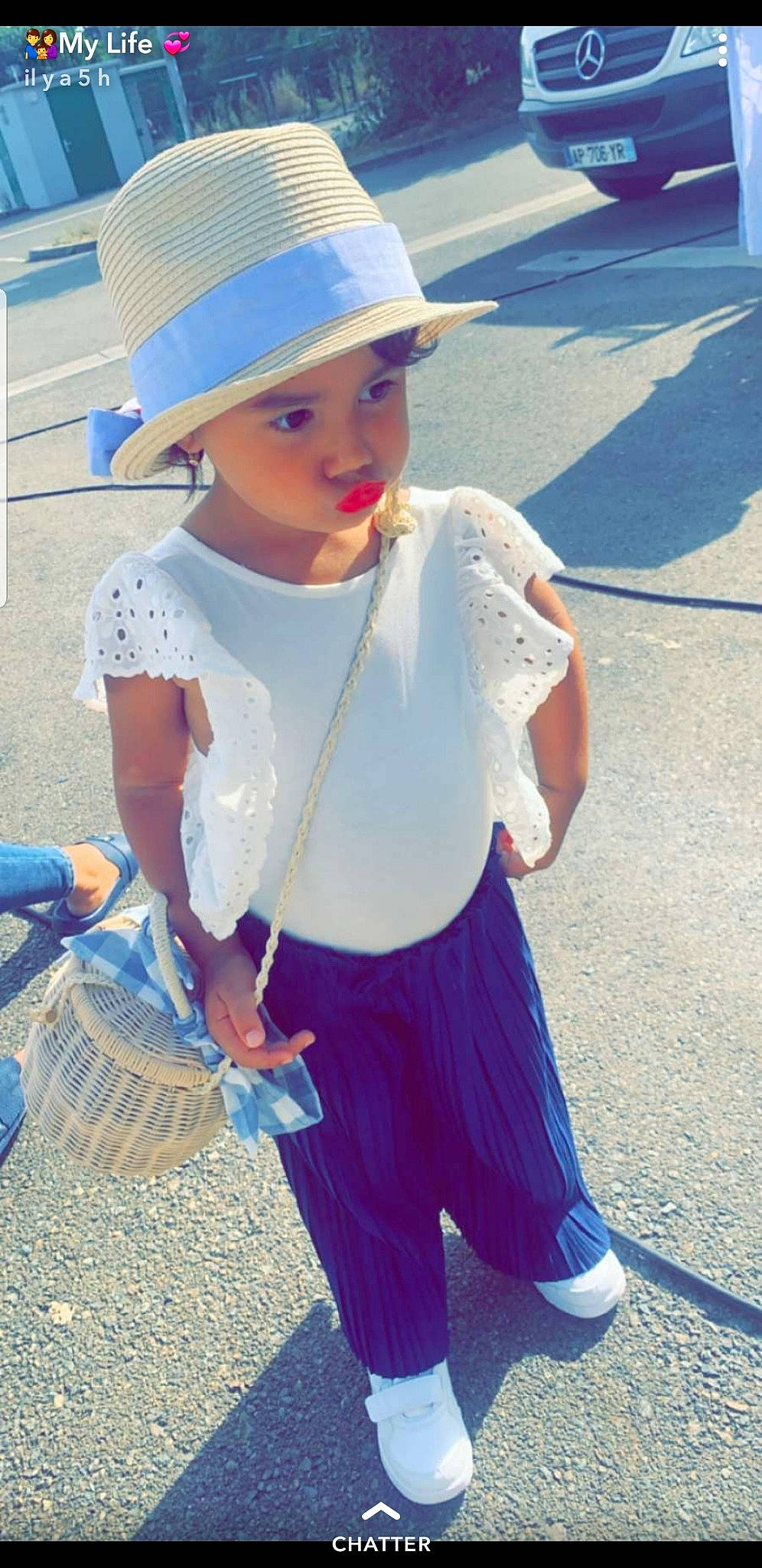 Ivy a rejoint le concours — aidez-le/la à gagner de superbes lots ! child, fashion_accessory, hat, headgear, person, sun_hat, toddler