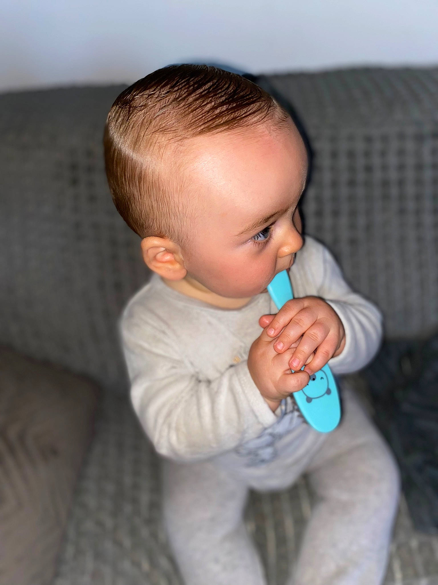 Kaïs participe au concours pour gagner de l'argent avec cette photo : baby, baby_toddler_clothing, cheek, child, chin, comfort, ear, eye, finger, gesture, happy, human_body, iris, mouth, neck, nose, person, skin, sleeve, thumb