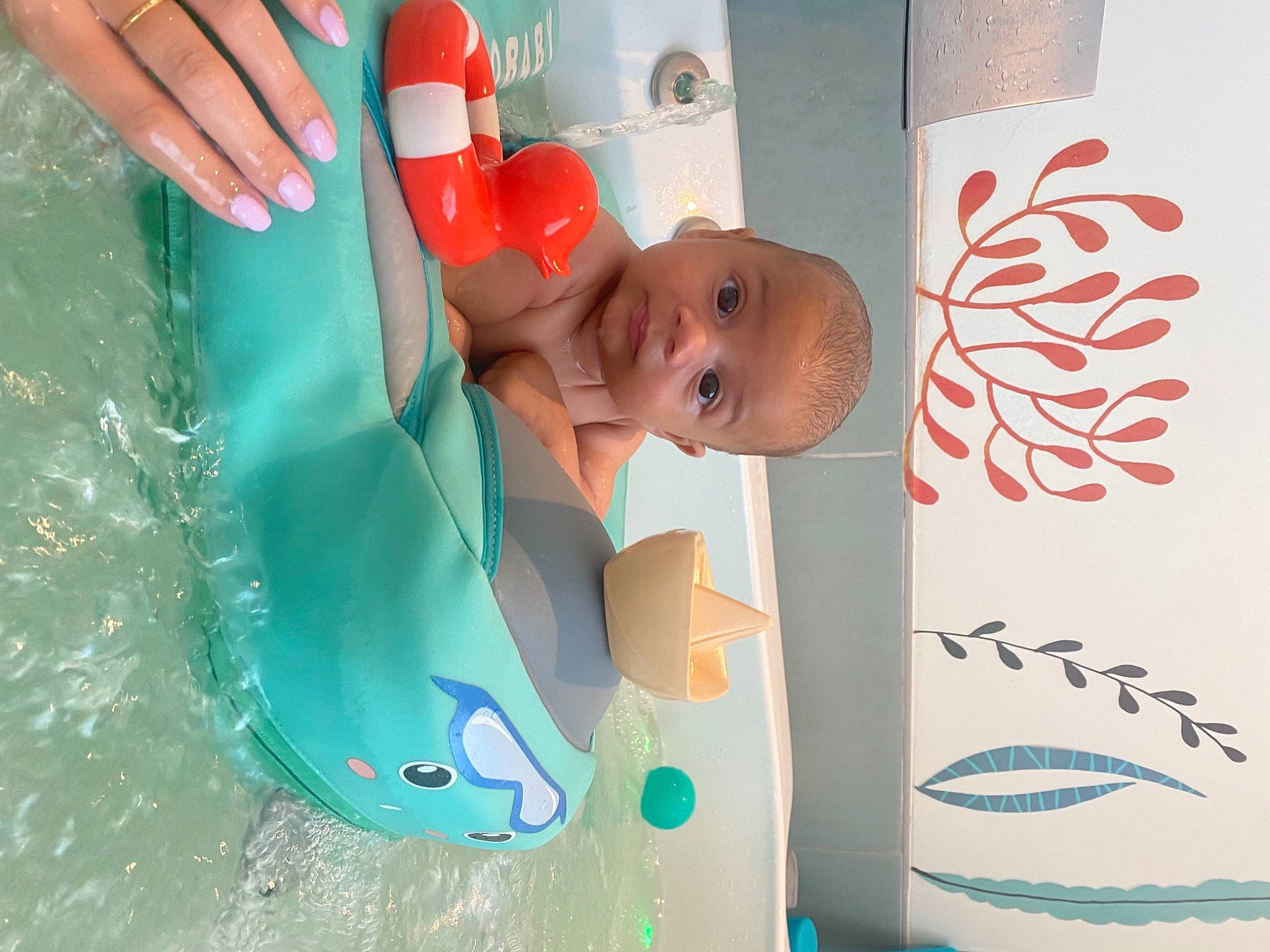 Naïa a rejoint le concours — aidez-le/la à gagner de superbes lots ! art, baby, baby_products, baby_toys, child, fun, green, happy, illustration, leisure, pattern, person, pink, plastic, play, recreation, room, textile, toddler, visual_arts