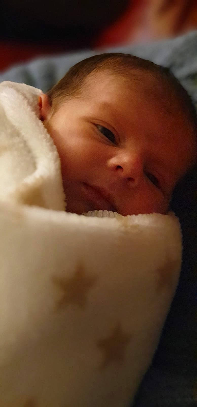 Liam participe au concours pour gagner de l'argent avec cette photo : baby, cheek, child, close_up, face, head, lip, mouth, nose, person, skin, sleep, smile, toddler