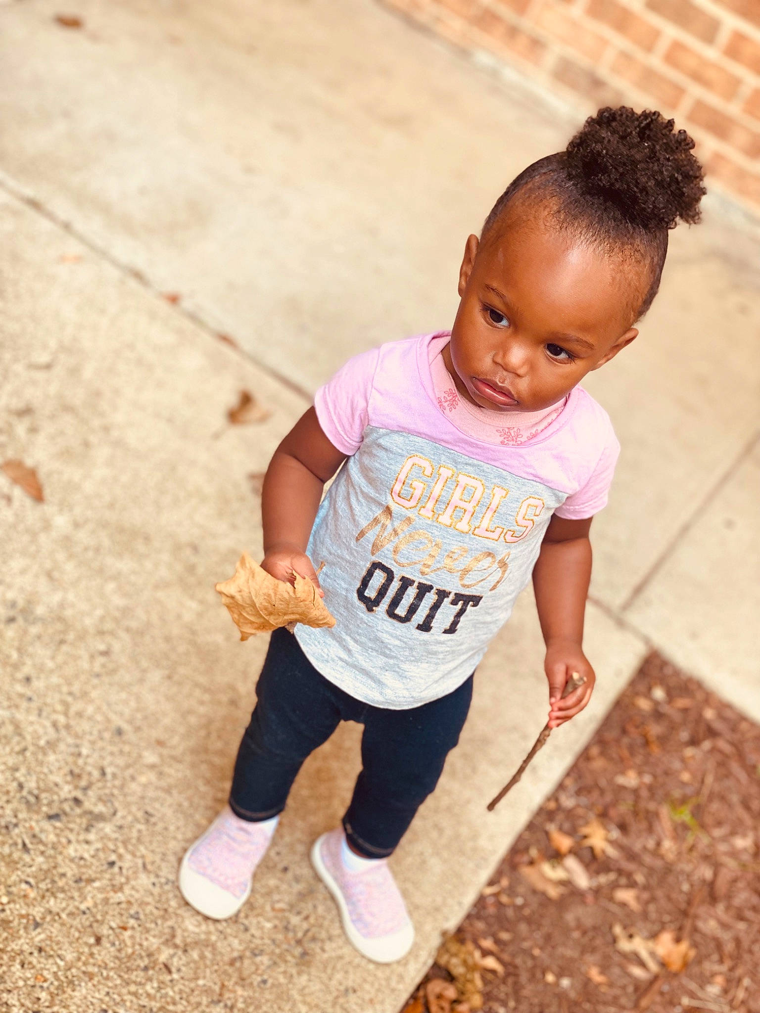 Serenity is registered to the contest to win money with this photo: baby_toddler_clothing, beauty, child, chin, face, happy, human_leg, leisure, people_in_nature, person, shorts, shoulder, skin, sleeve, street_fashion, summer, t_shirt, thigh, toddler, tree