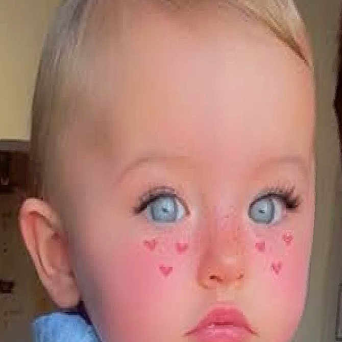 Elya Leman a rejoint le concours — aidez-le/la à gagner de superbes lots ! baby, face, hair, head, person, photography, portrait, skin