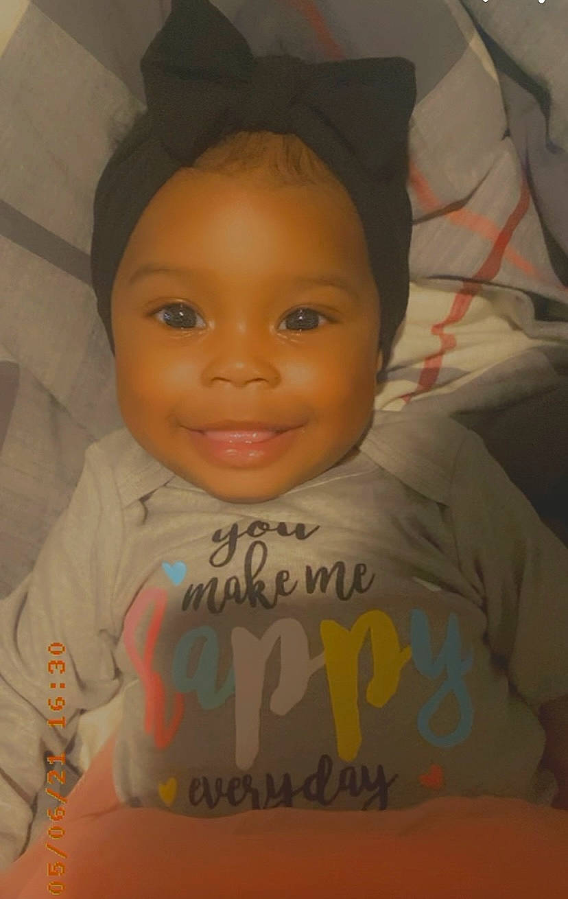 Kahlia is registered to the contest to win money with this photo: cheek, chin, eye, eyebrow, face, facial_expression, forehead, hairstyle, happy, head, iris, jaw, joy, lip, mouth, neck, nose, person, skin, sleeve