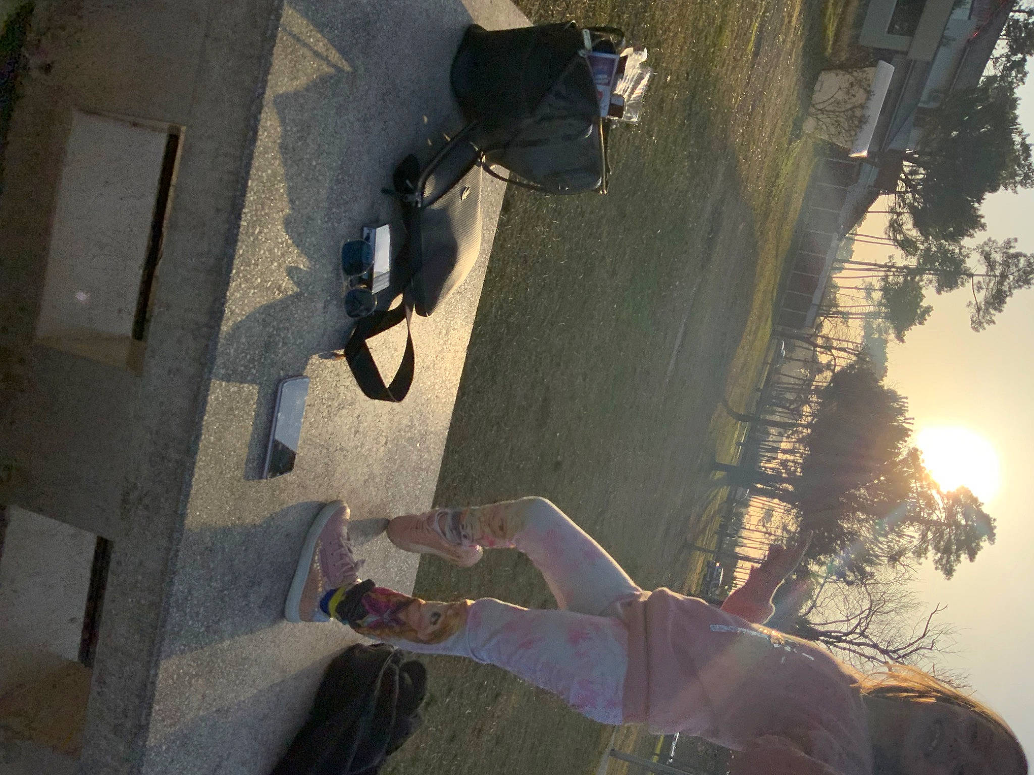 Edith a rejoint le concours — aidez-le/la à gagner de superbes lots ! asphalt, black, concrete, landscape, lens_flare, light, line, pedestrian, person, plant, recreation, road_surface, shadow, sky, space, street_light, tints_and_shades, tree, under_exposed, wall