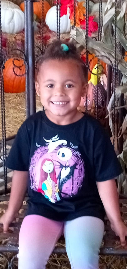 Laina joined the competition — help win amazing prizes! cheek, child, chin, cool, eye, facial_expression, fun, hairstyle, happy, human, iris, joy, mouth, organ, person, plant, product, sleeve, smile, t_shirt