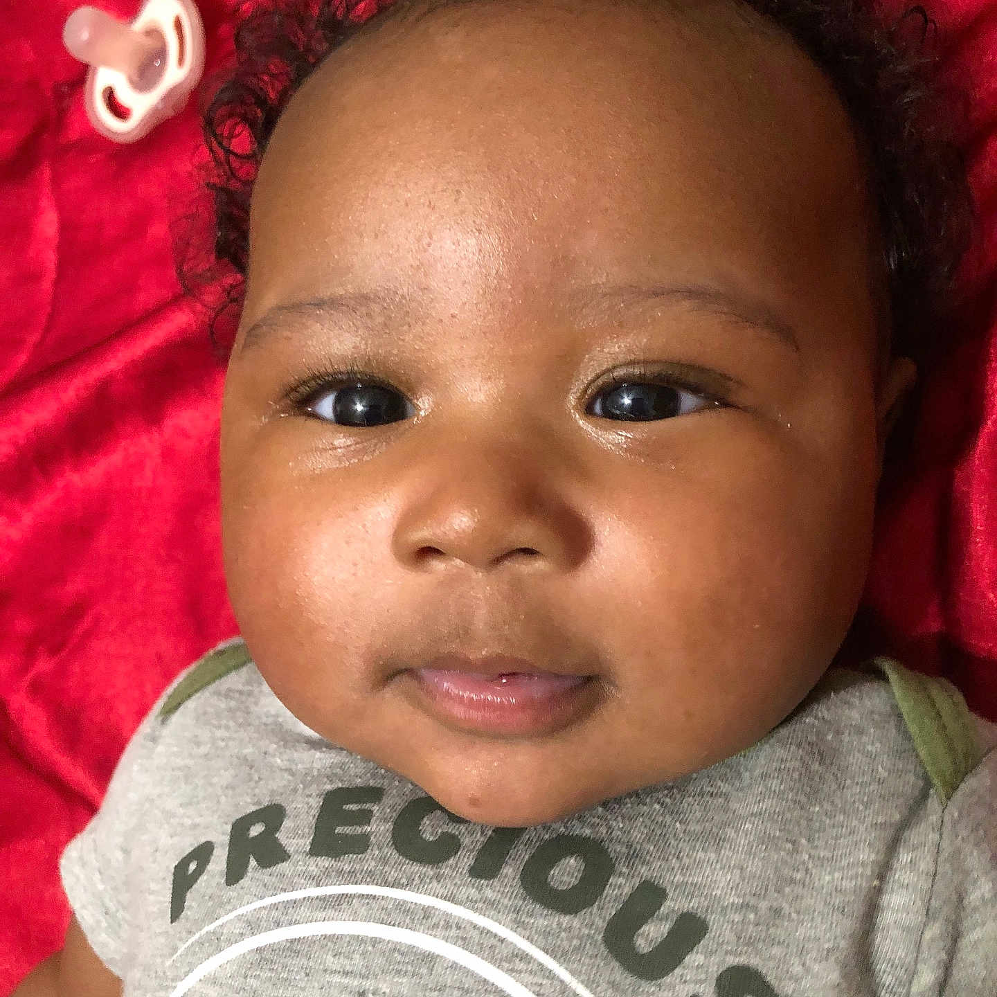 Tamarii is registered to the contest to win money with this photo: accessories, baby, bodypart, clothing, earring, face, happy, head, jewelry, mouth, newborn, person, photography, portrait, selfie, shoulder, skin, smile, t_shirt, teeth