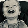 Noam a rejoint le concours — aidez-le/la à gagner de superbes lots ! baby, black_and_white, child, close_up, clothing, cute, expression, face, fun, happy, high_chair, joy, laughing, person, portrait, smiling, straps, teeth, toddler, young_child