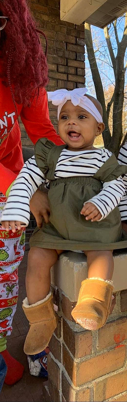 A'Miya is registered to the contest to win money with this photo: baby, child, headwear, leg, person, play, smile, thigh, toddler