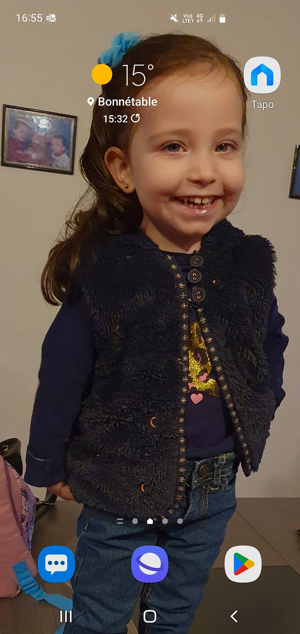 Maëva a rejoint le concours — aidez-le/la à gagner de superbes lots ! blazer, button, child, denim, electric_blue, event, eye, fashion, fashion_accessory, fashion_design, formal_wear, happy, jewellery, joy, pattern, person, picture_frame, sleeve, smile, toddler
