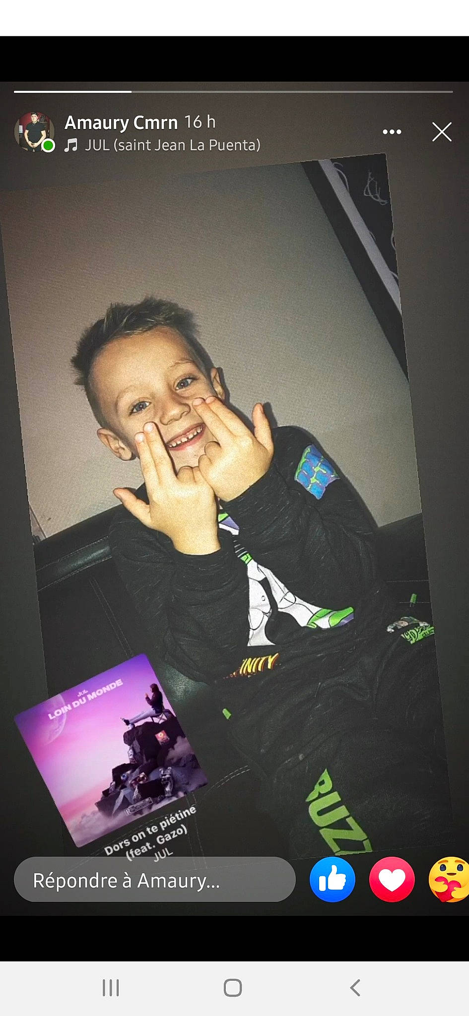 Djiro participe au concours pour gagner de l'argent avec cette photo : cool, gesture, laugh, person, portrait, tooth