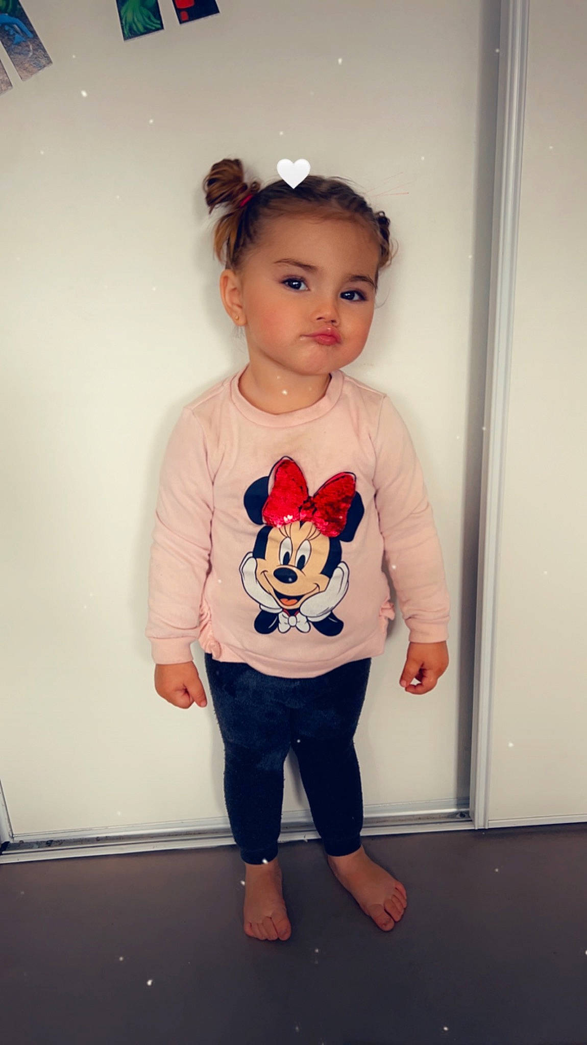 Vayana a rejoint le concours — aidez-le/la à gagner de superbes lots ! arm, baby_toddler_clothing, cheek, costume, dress, eye, eyelash, face, fur, hair, hand, happy, neck, pattern, person, shoulder, sleeve, t_shirt, toddler, top